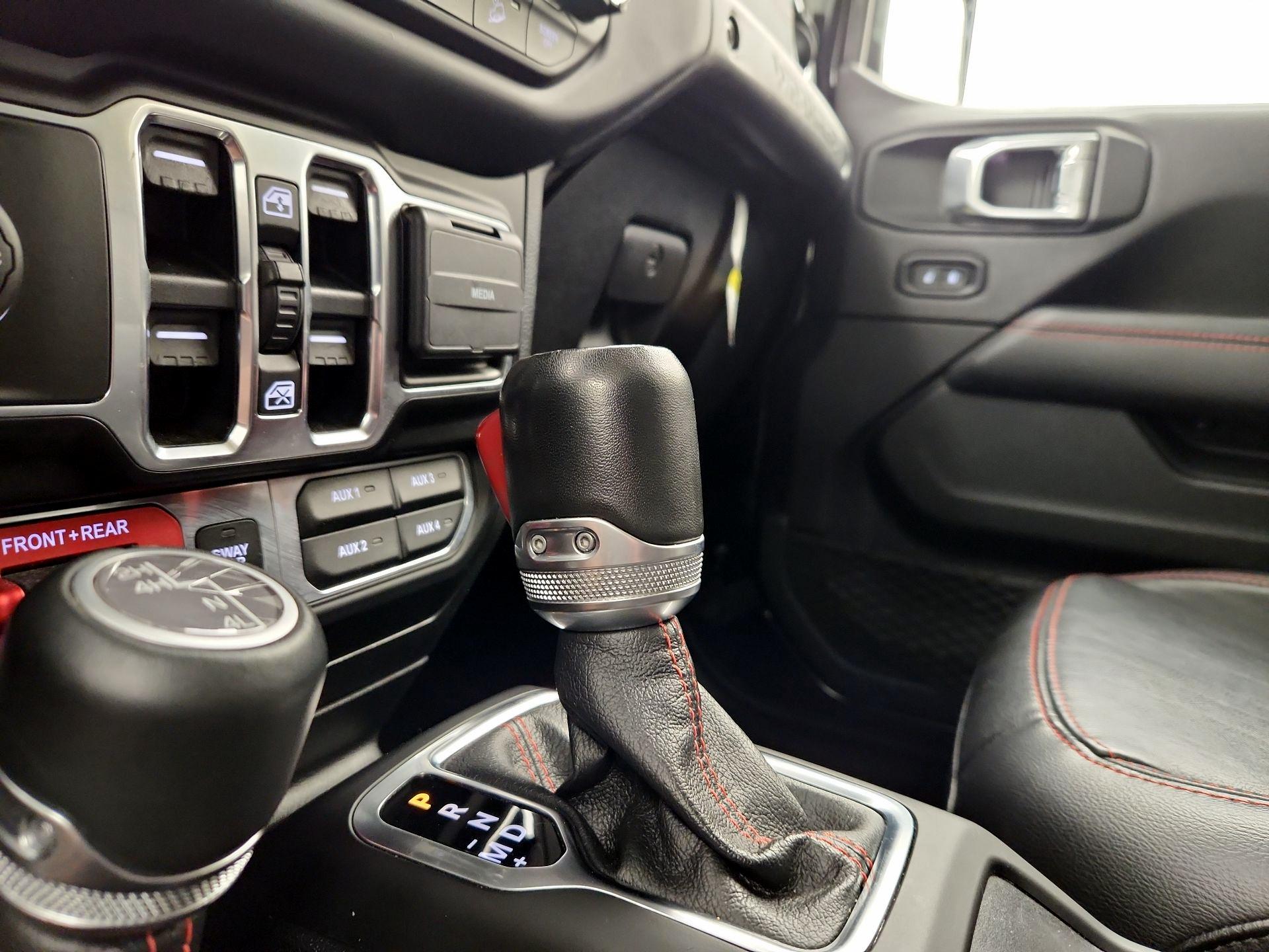 Thumbnail: 2020 Jeep Wrangler - 18
