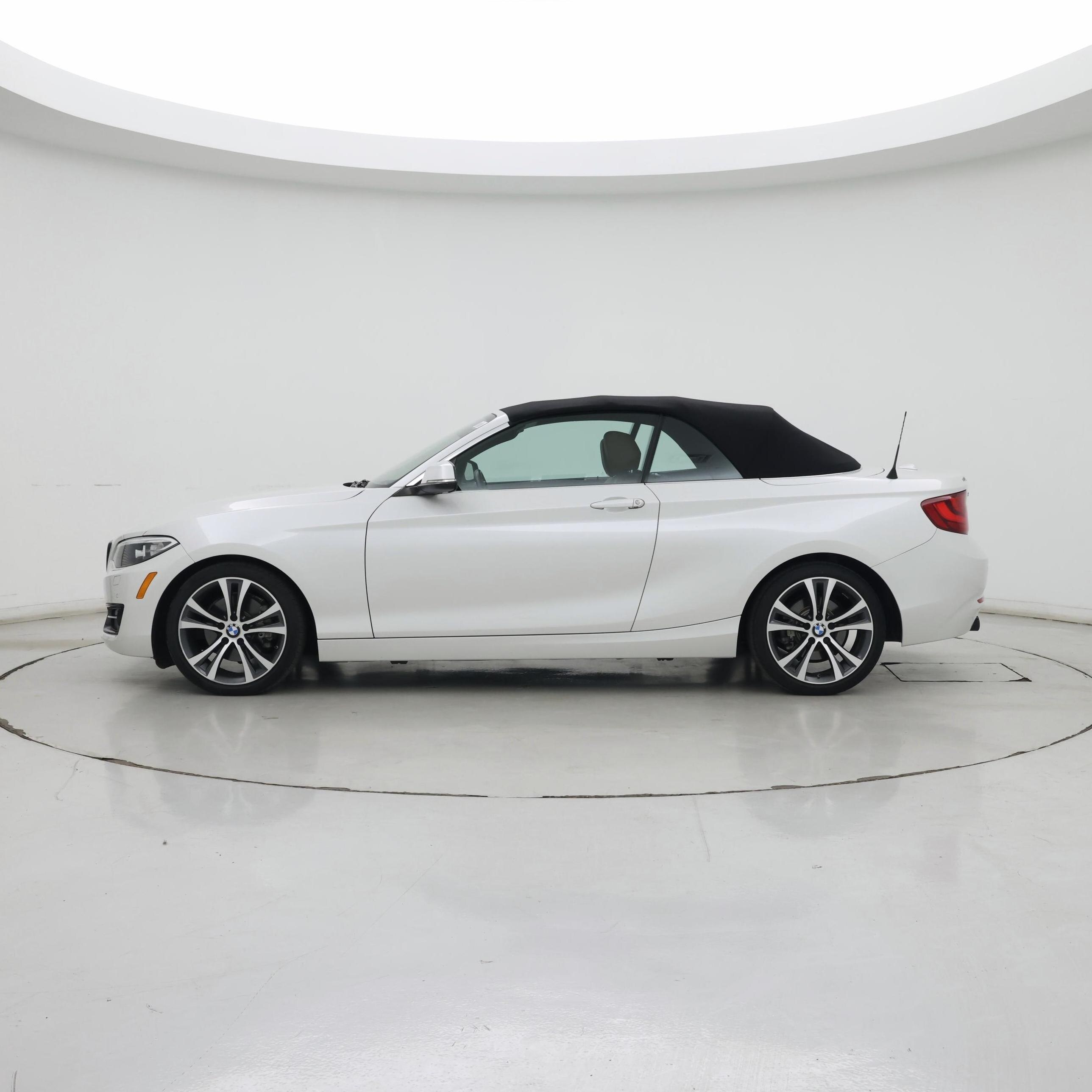 Thumbnail: 2016 BMW 2 Series - 3