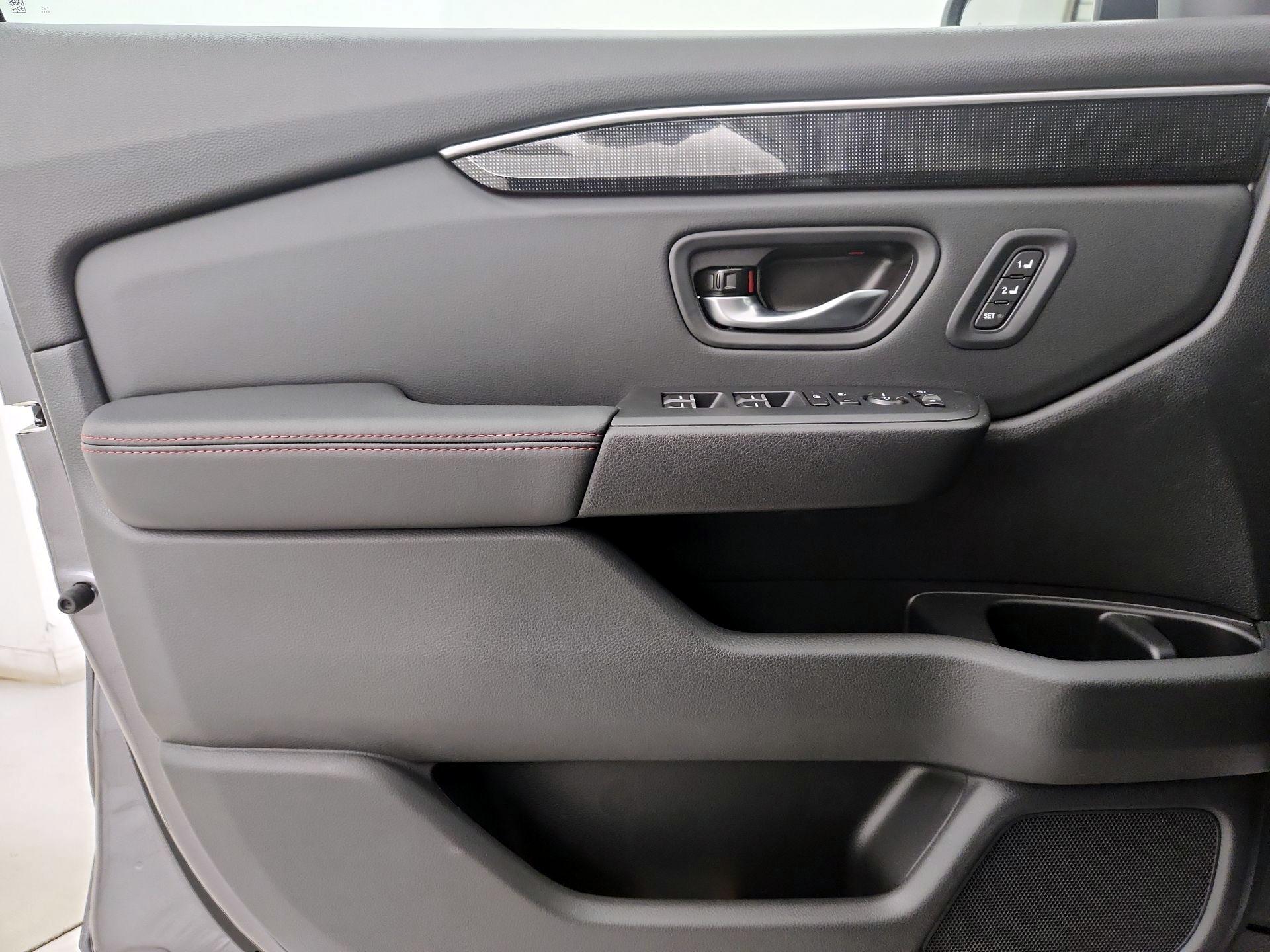 Thumbnail: 2025 Honda Pilot - 12