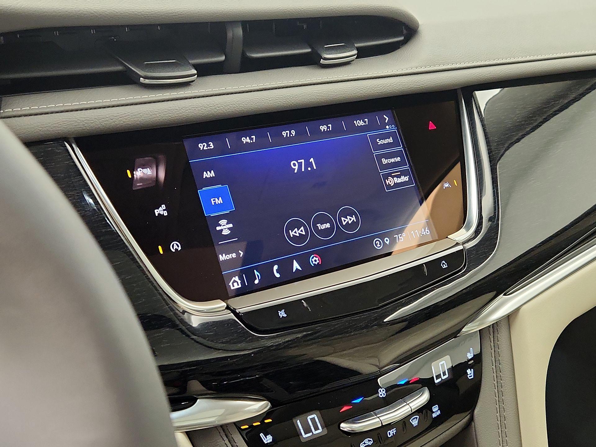 Thumbnail: 2023 Cadillac XT6 - 16