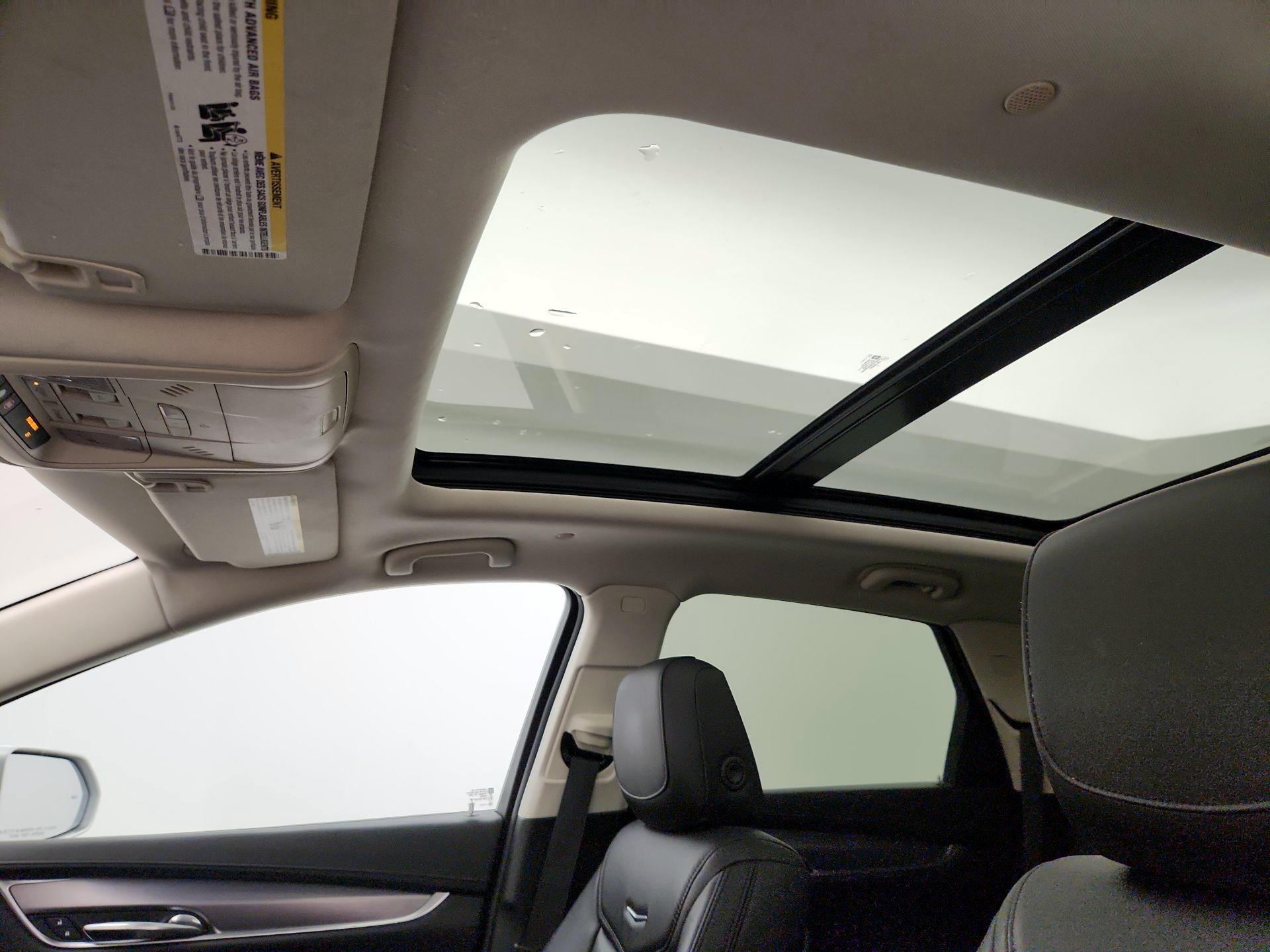 Thumbnail: 2017 Cadillac XT5 - 19