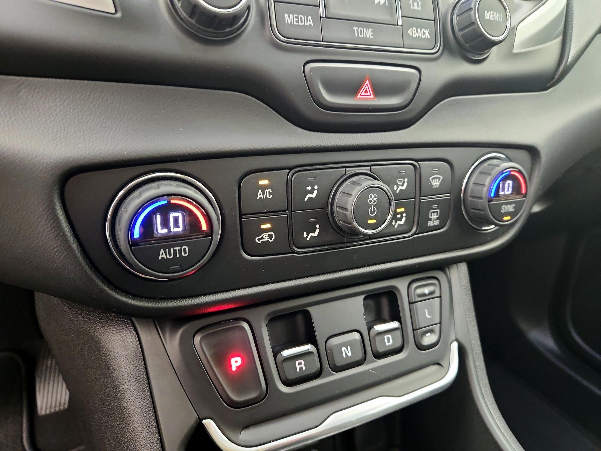 Thumbnail: 2018 GMC Terrain - 16