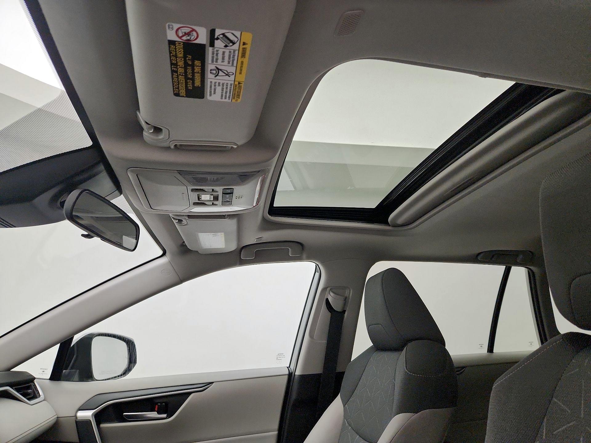 Thumbnail: 2024 Toyota RAV4 - 19