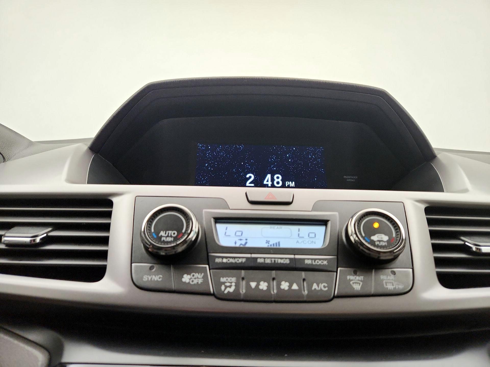 Thumbnail: 2016 Honda Odyssey - 16