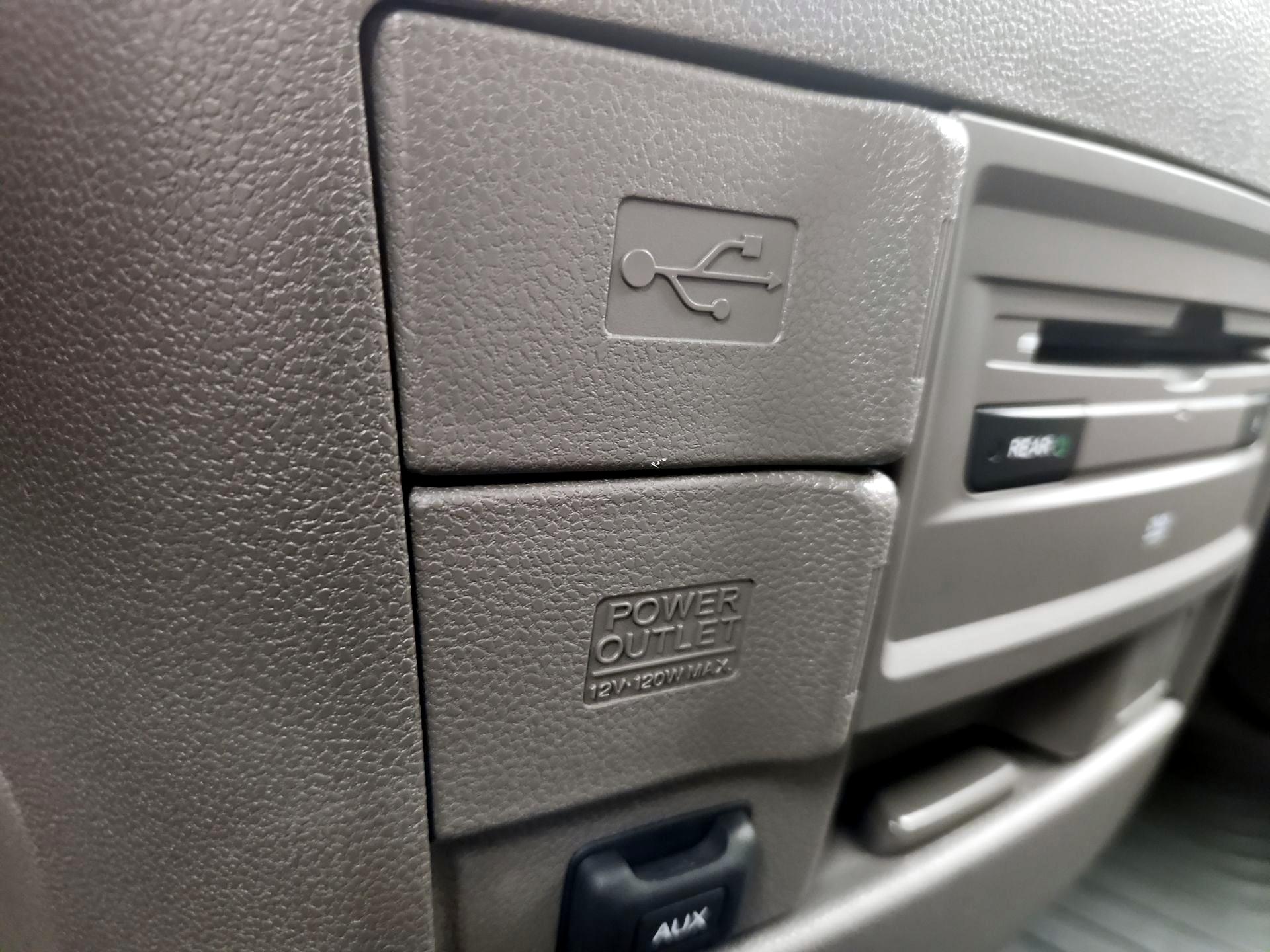 Thumbnail: 2016 Honda Odyssey - 18