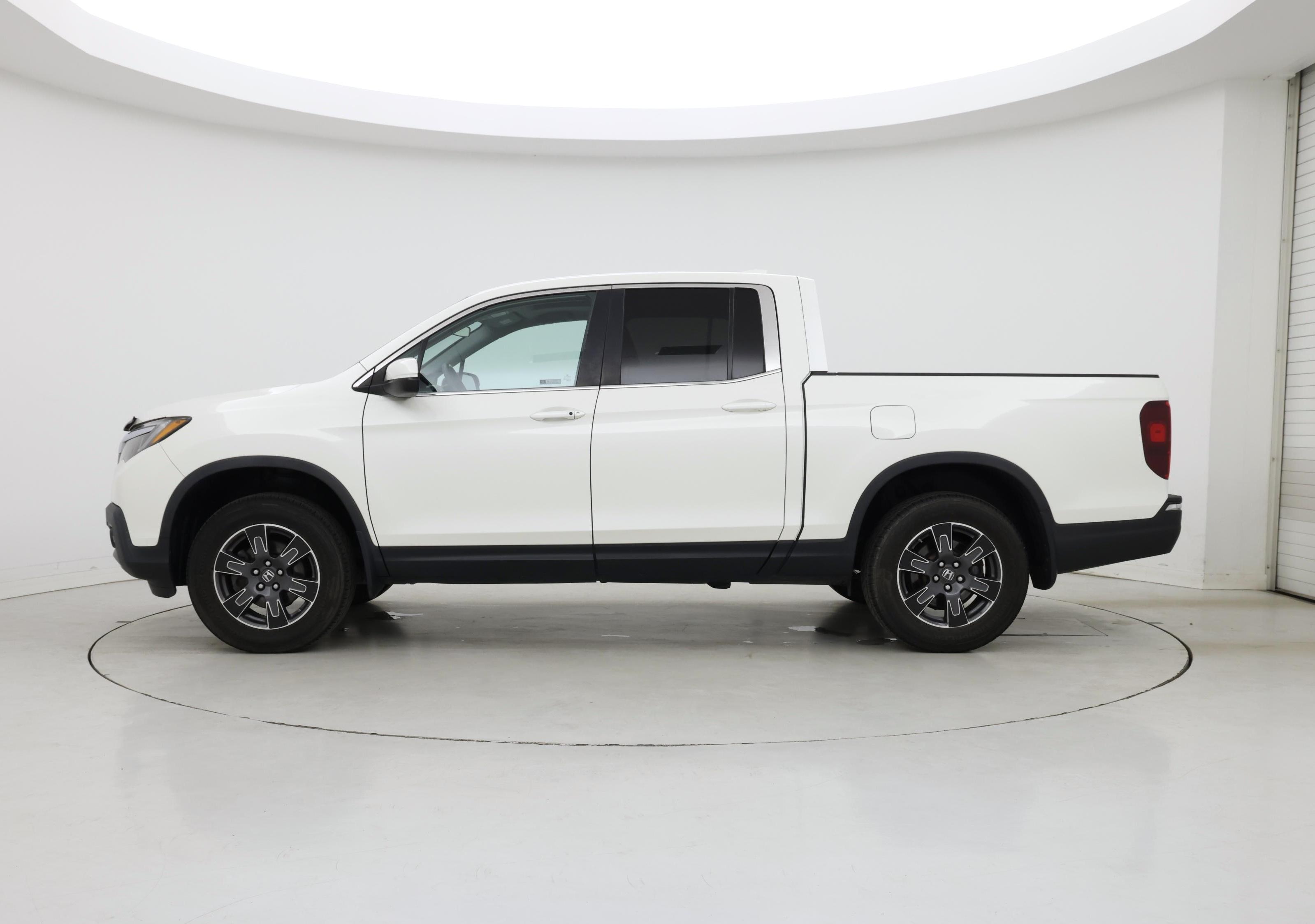 Thumbnail: 2019 Honda Ridgeline - 3