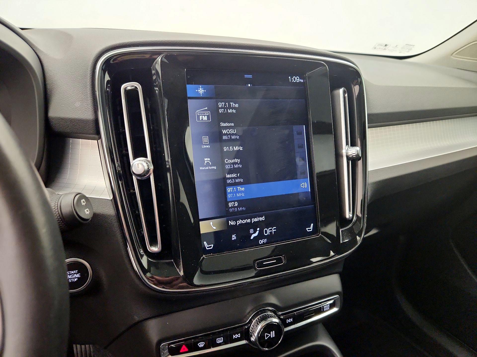 Thumbnail: 2020 Volvo XC40 - 16
