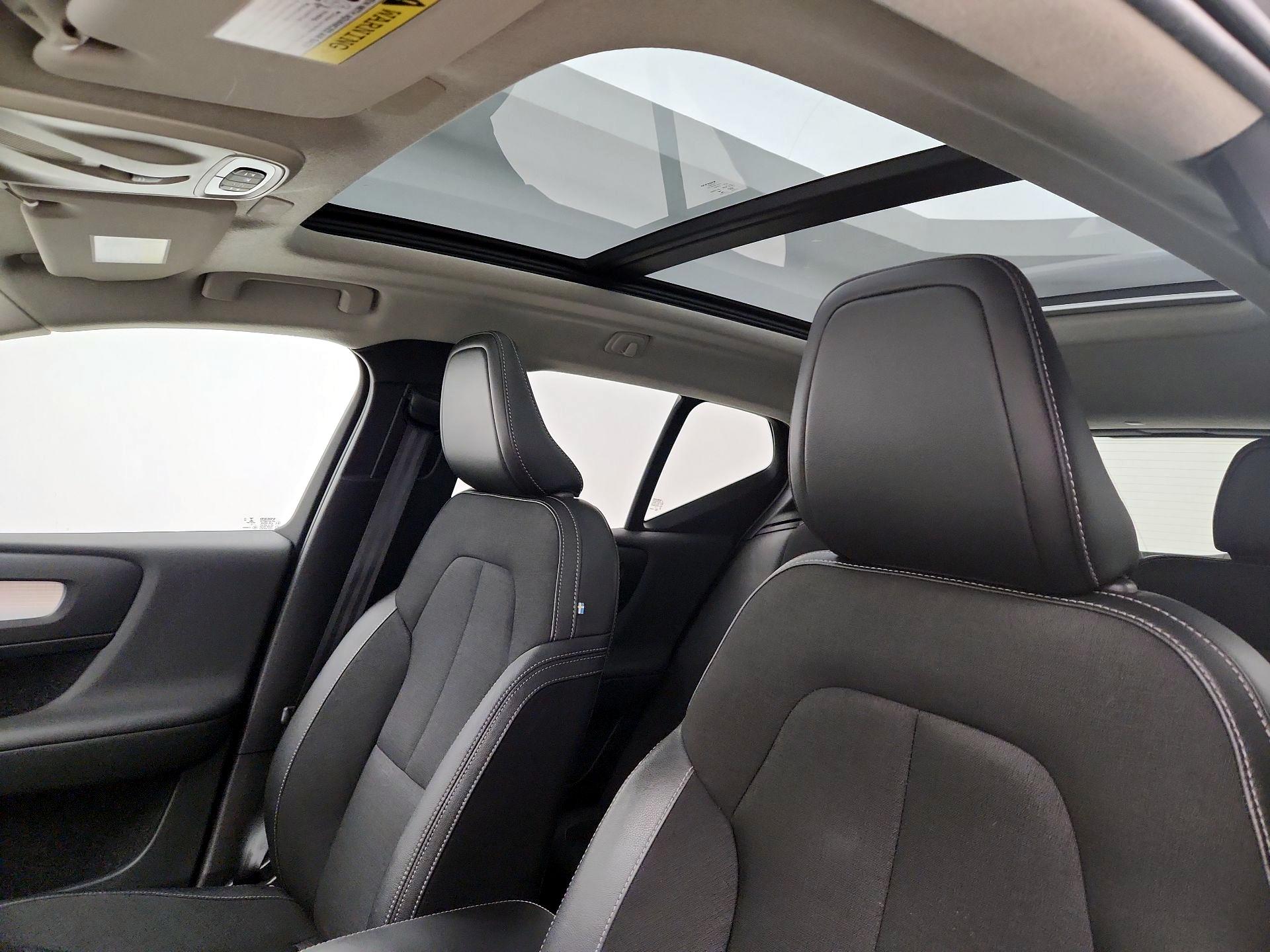 Thumbnail: 2020 Volvo XC40 - 20