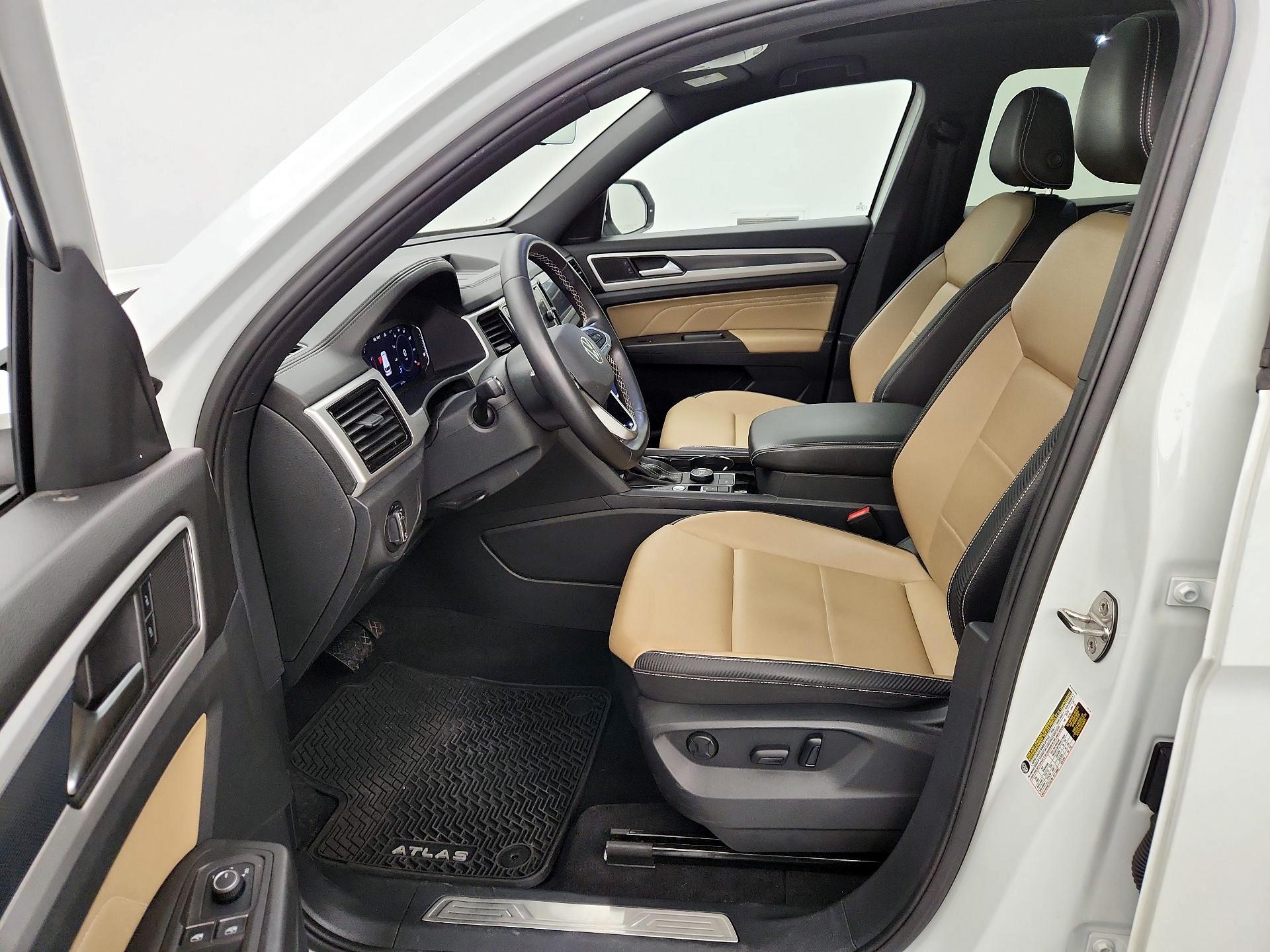 Thumbnail: 2023 Volkswagen Atlas - 11