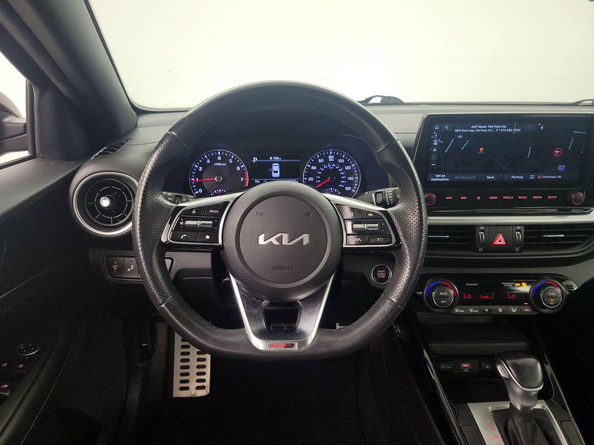 Thumbnail: 2022 Kia Forte - 10
