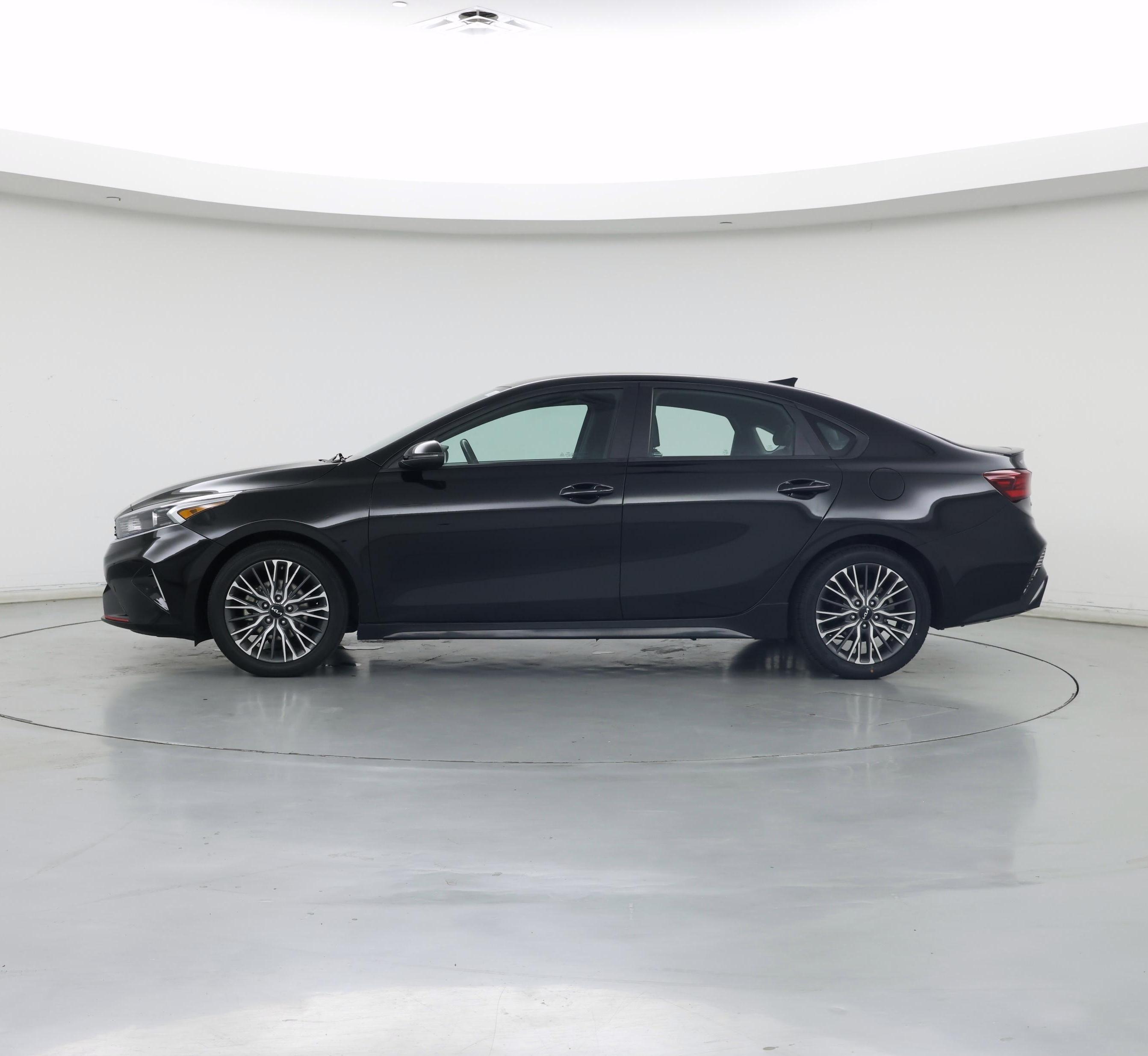 Thumbnail: 2022 Kia Forte - 3