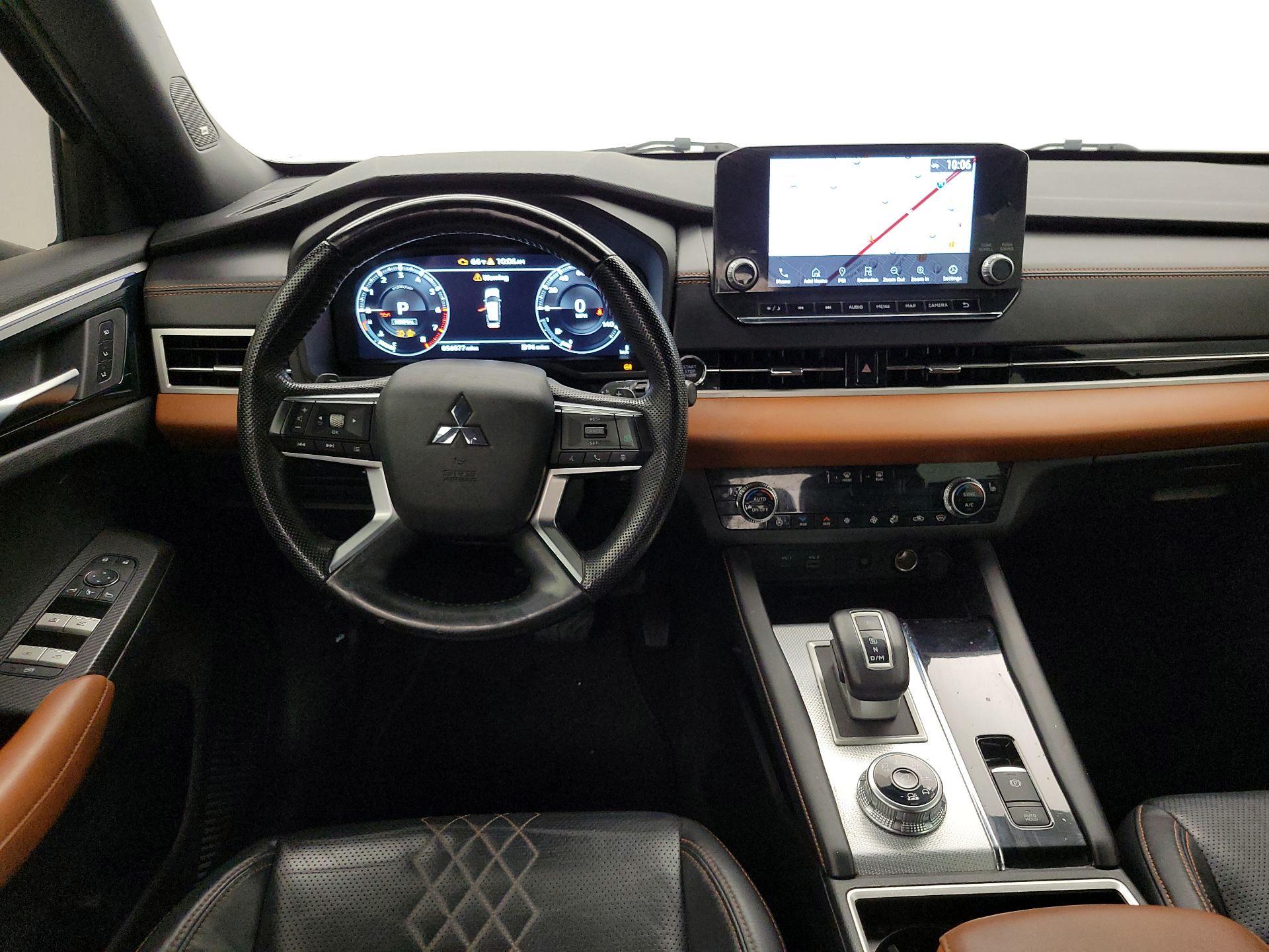 Thumbnail: 2022 Mitsubishi Outlander - 10