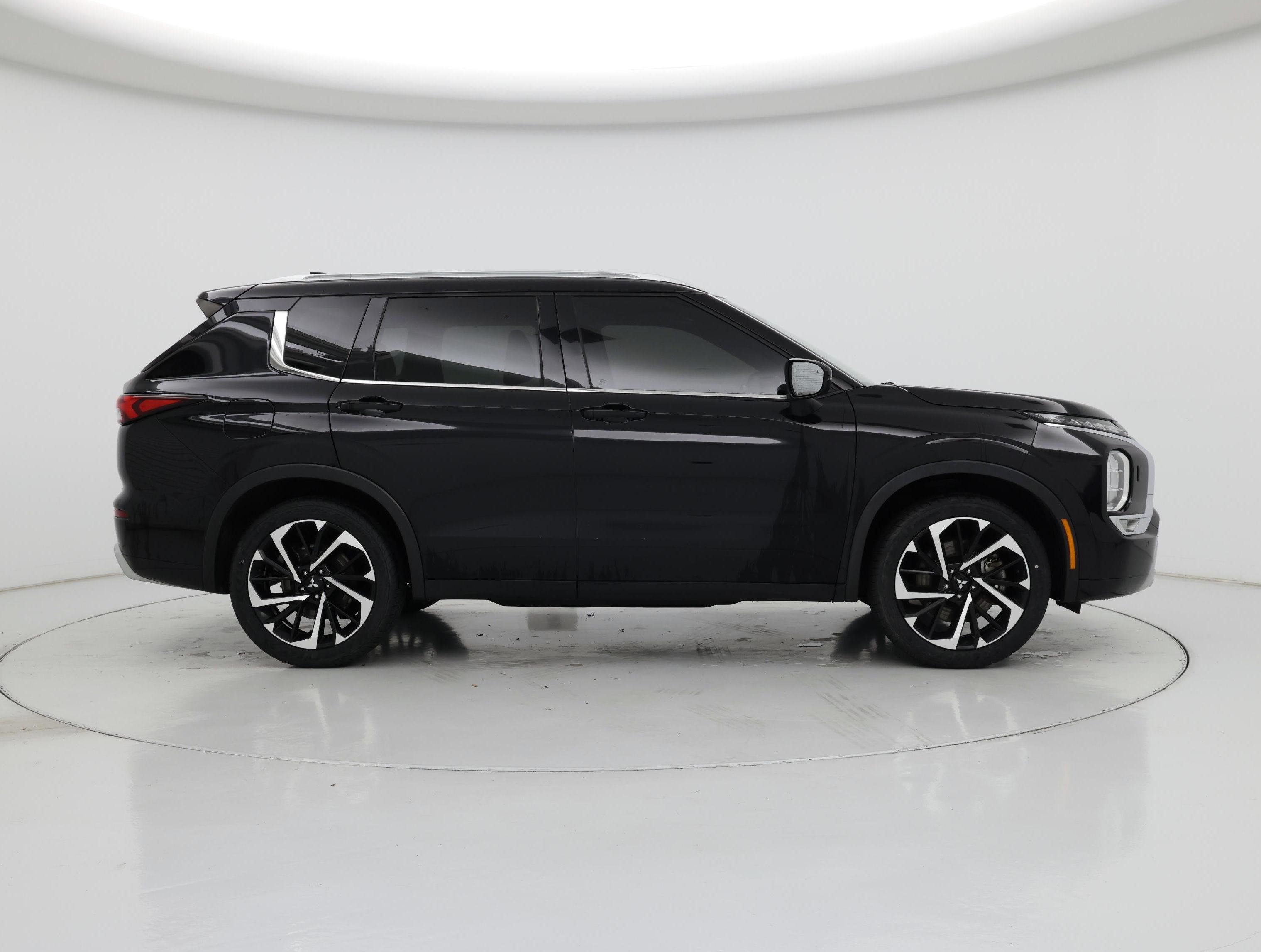 Thumbnail: 2022 Mitsubishi Outlander - 7