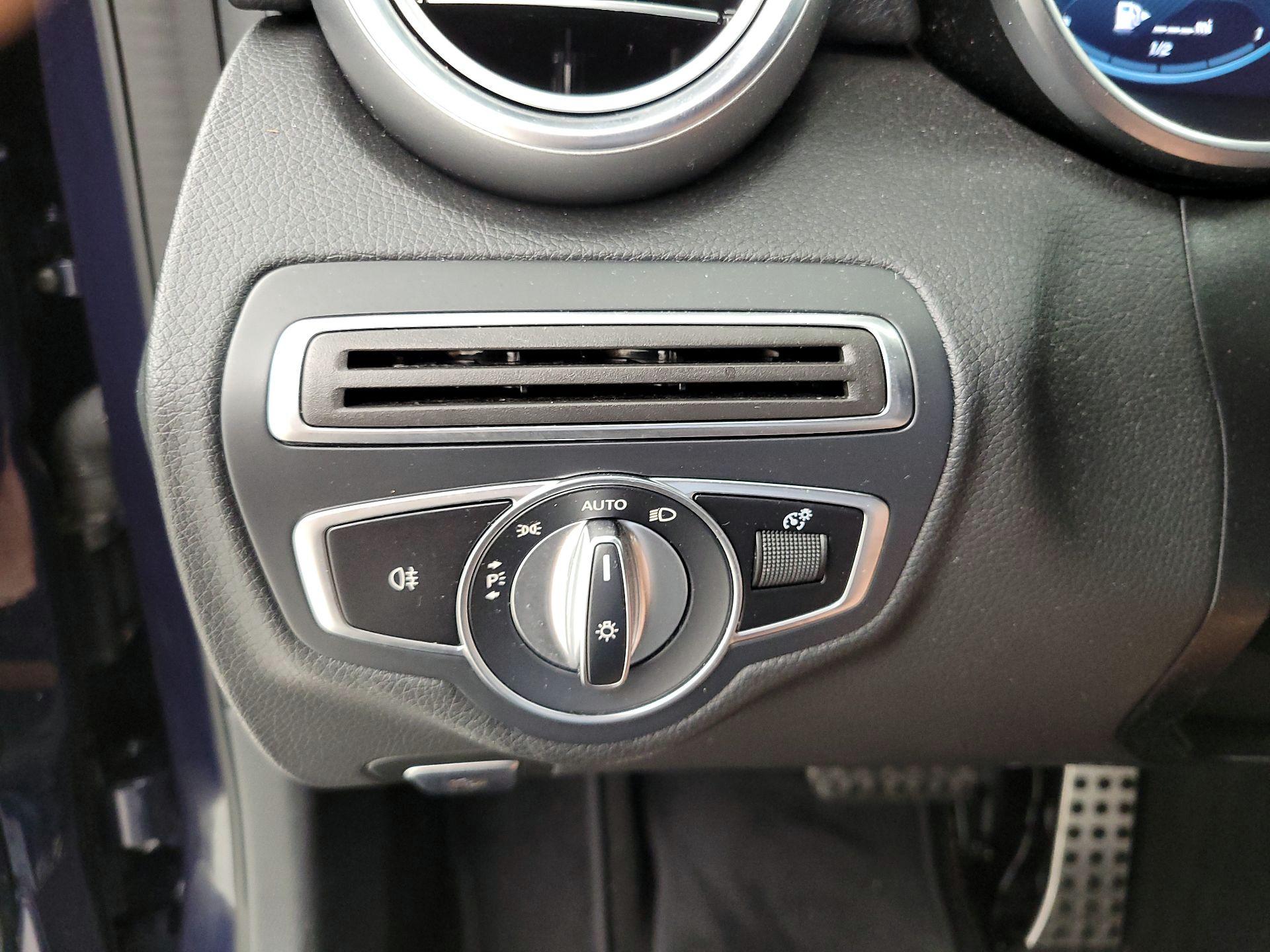 Thumbnail: 2021 Mercedes-Benz C-Class - 13