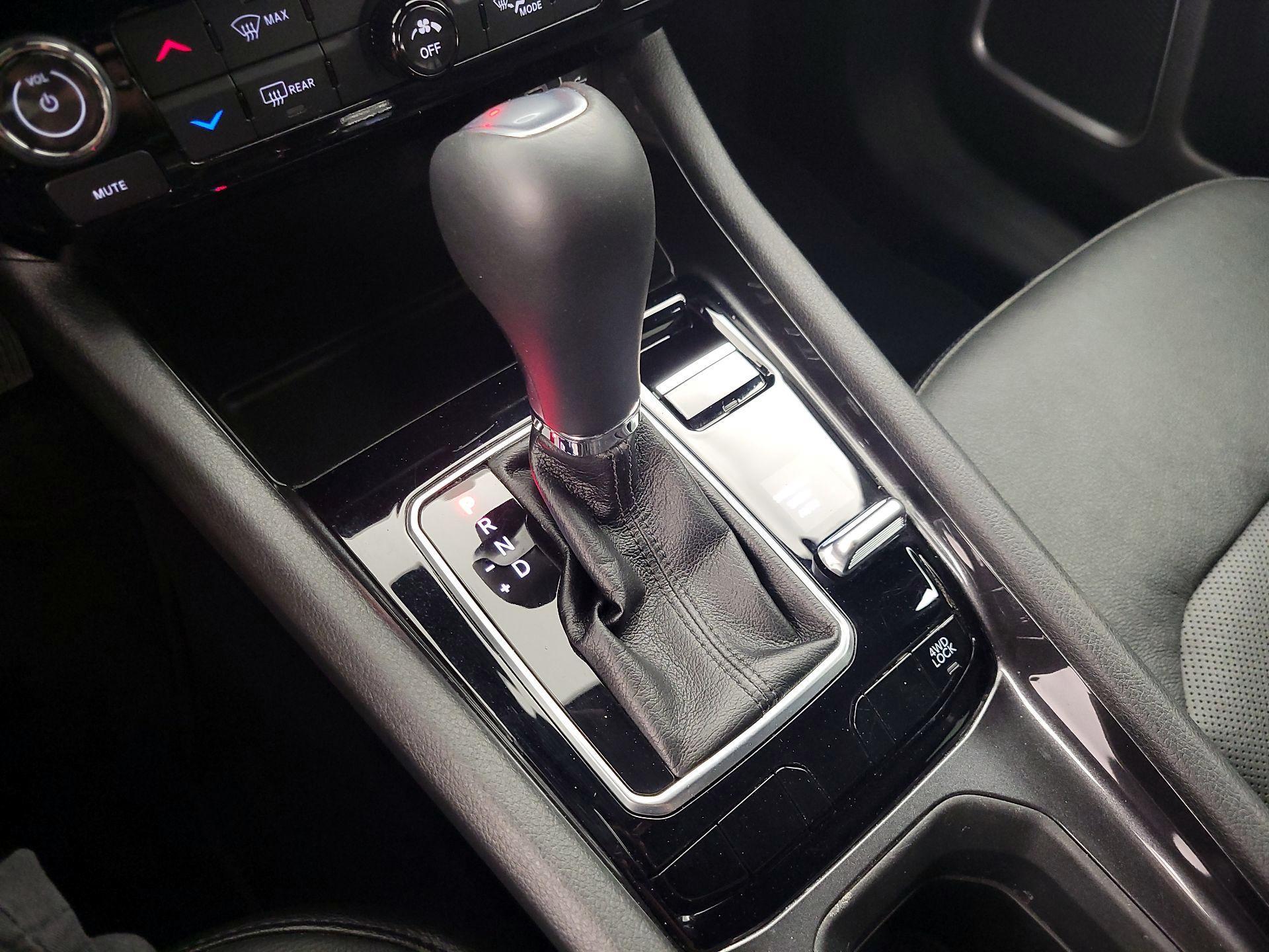 Thumbnail: 2023 Jeep Compass - 17