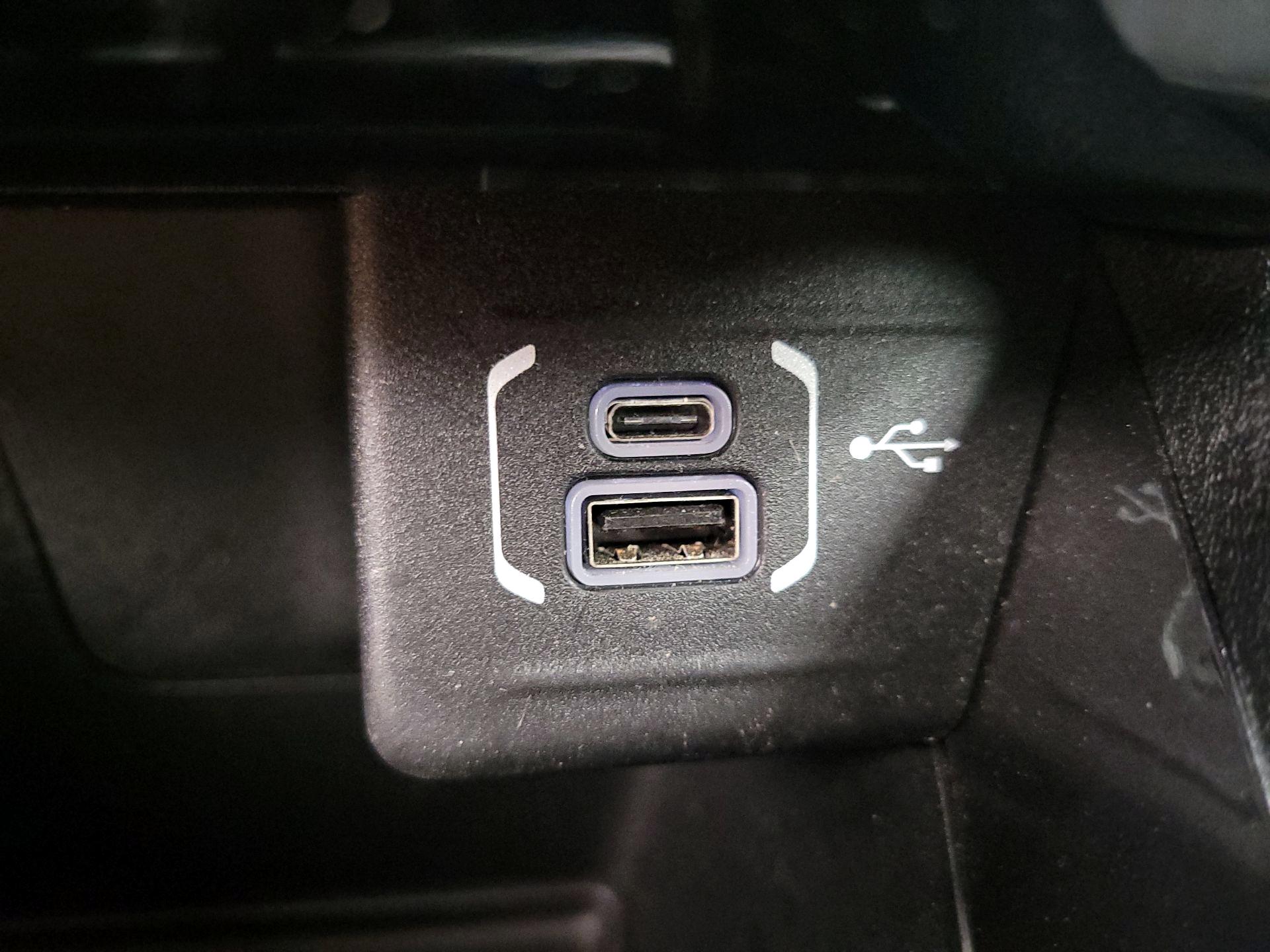 Thumbnail: 2023 Jeep Compass - 18