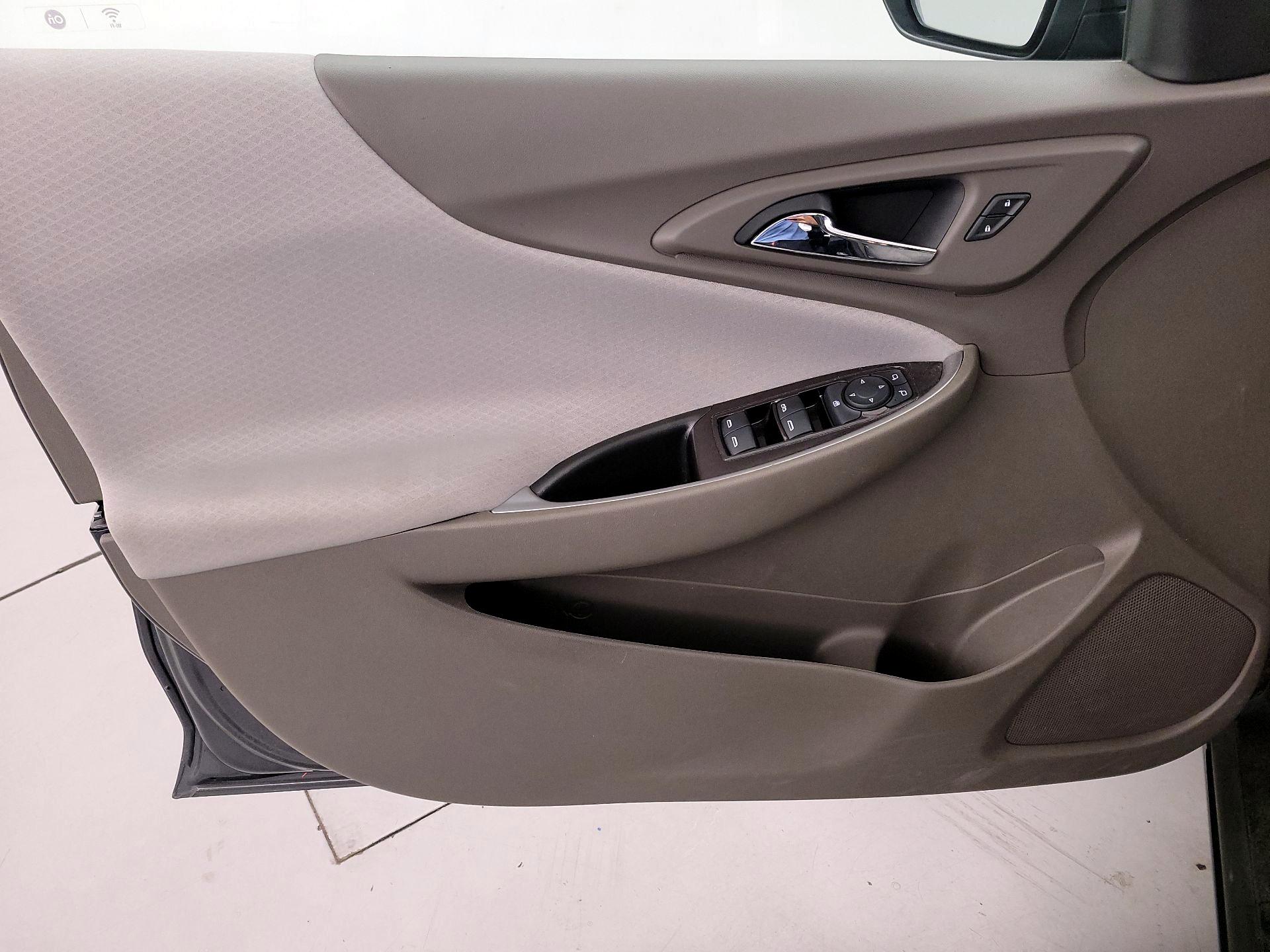 Thumbnail: 2023 Chevrolet Malibu - 12