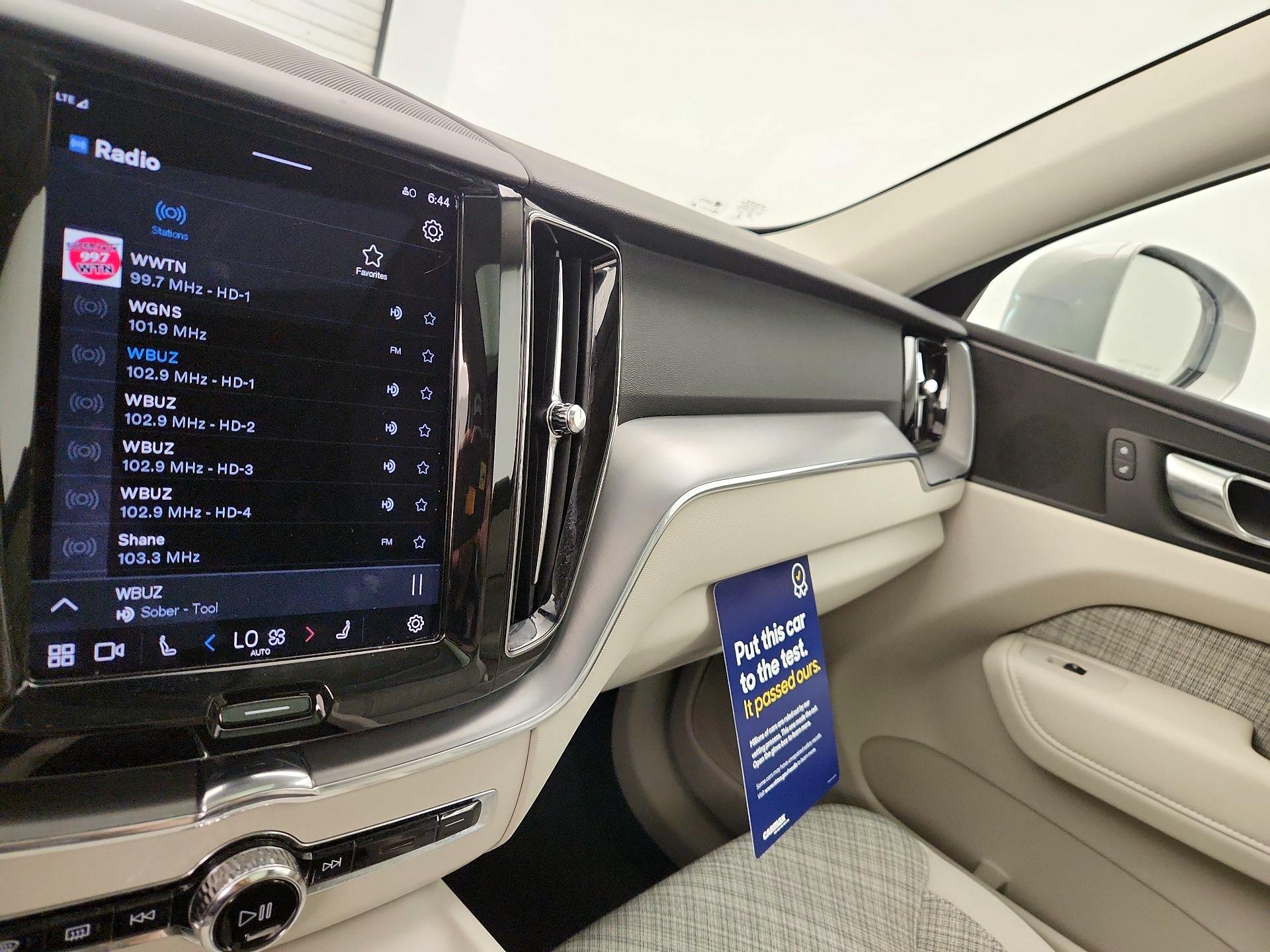 Thumbnail: 2022 Volvo XC60 - 14