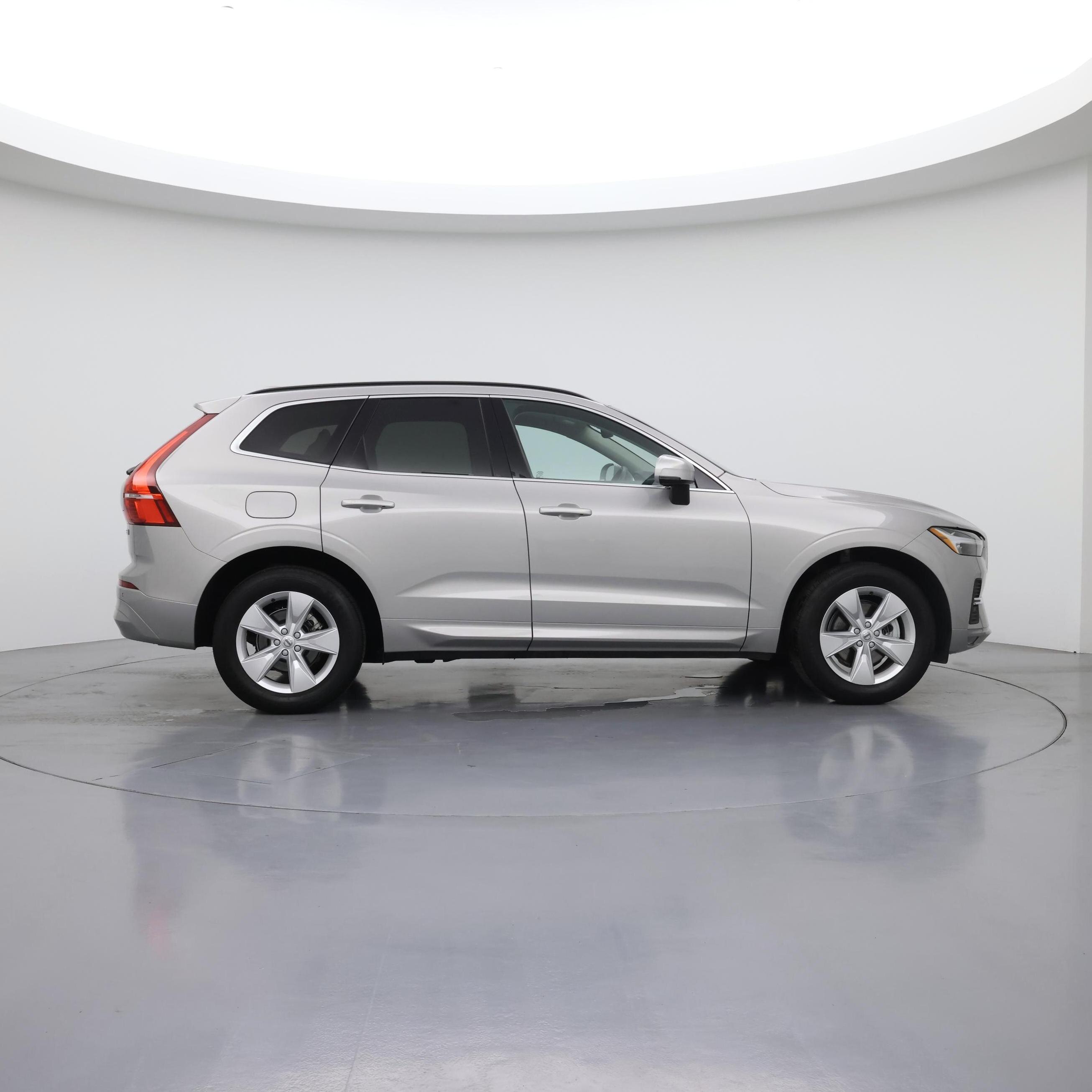 Thumbnail: 2022 Volvo XC60 - 7