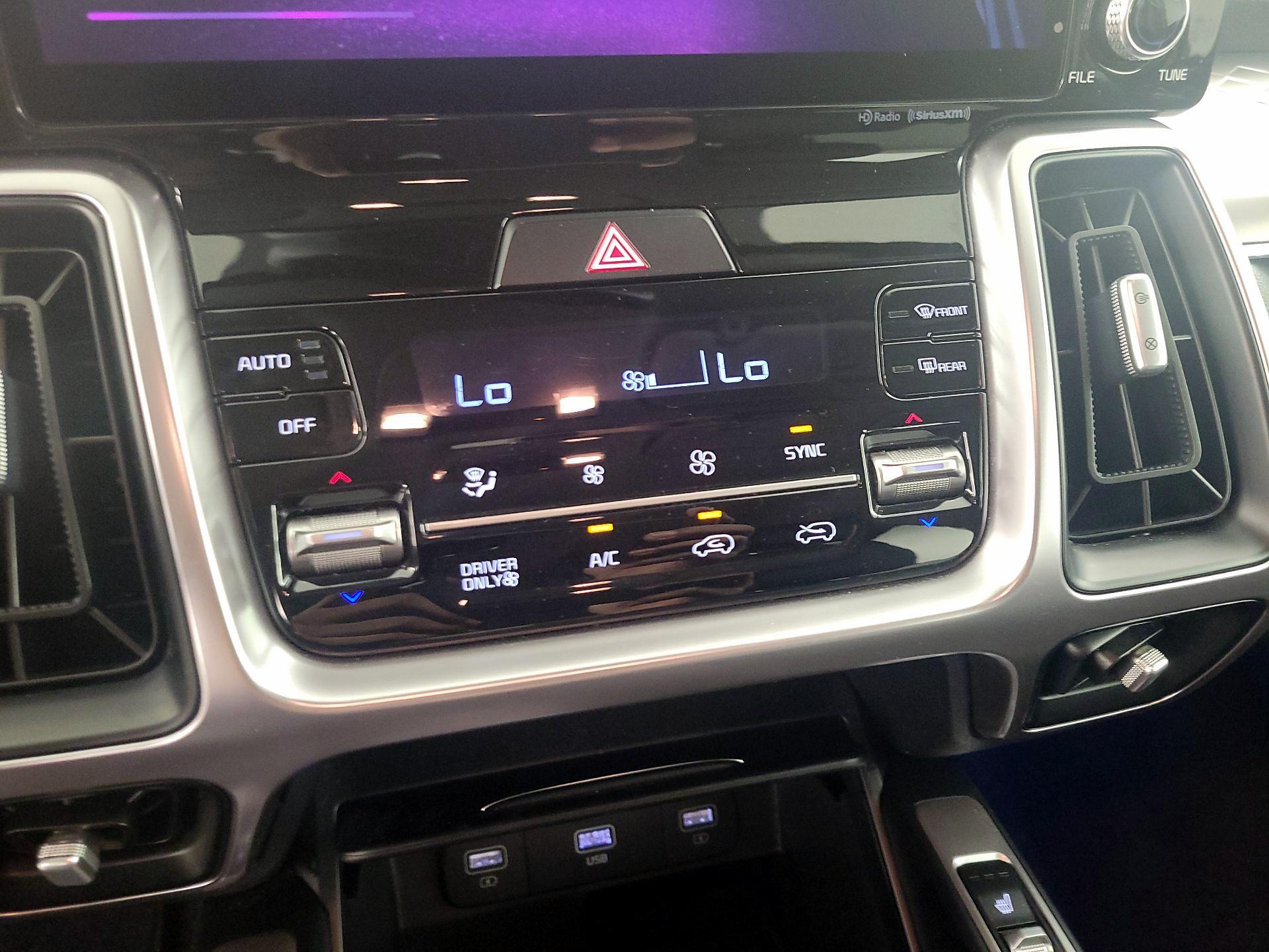 Thumbnail: 2022 Kia Sorento - 17