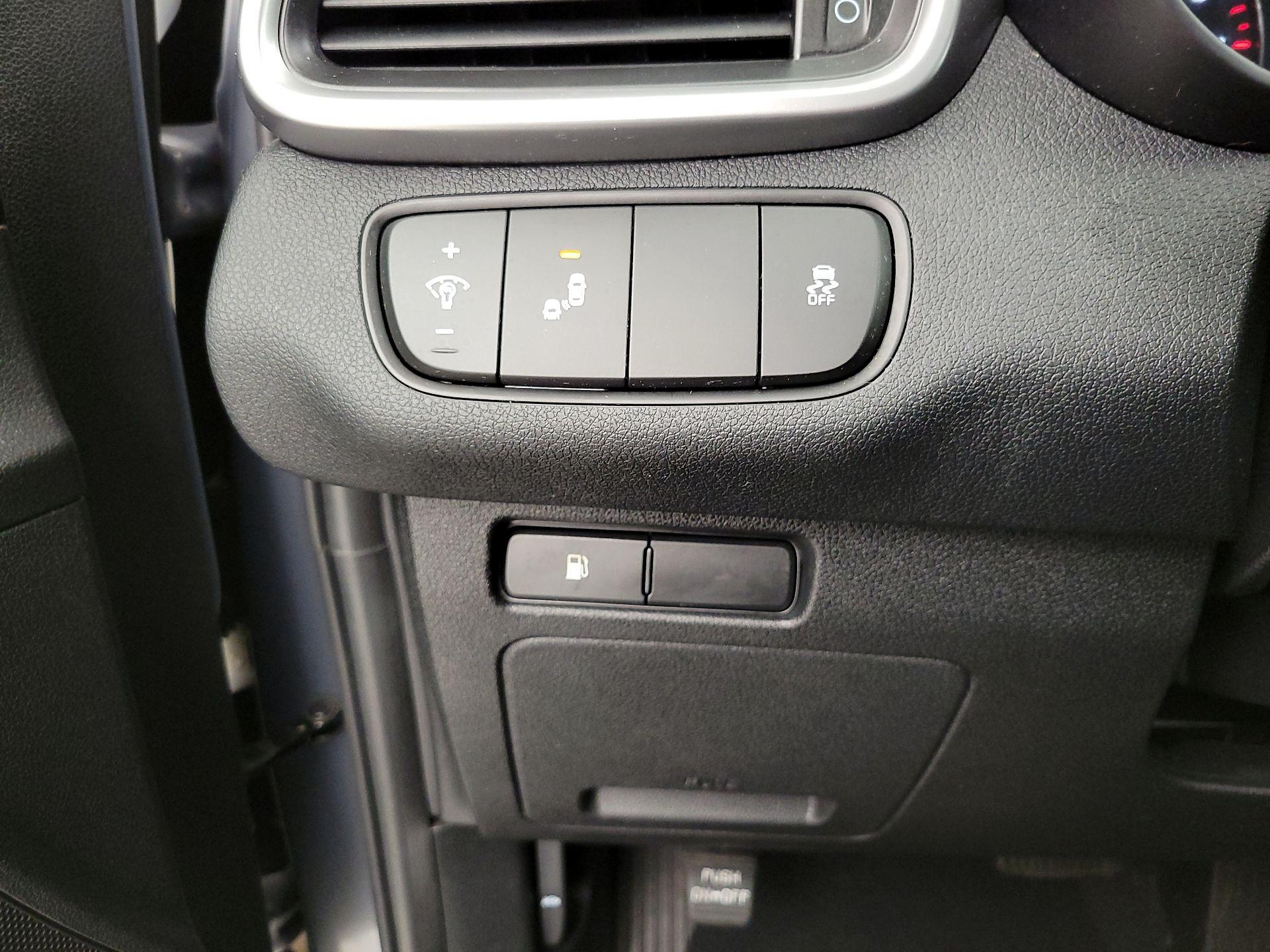 Thumbnail: 2020 Kia Sorento - 13