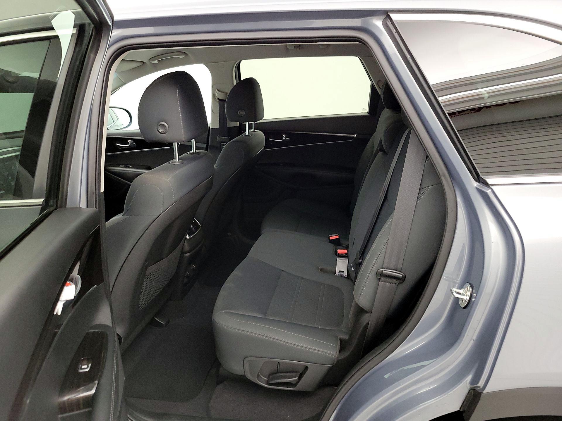 Thumbnail: 2020 Kia Sorento - 19