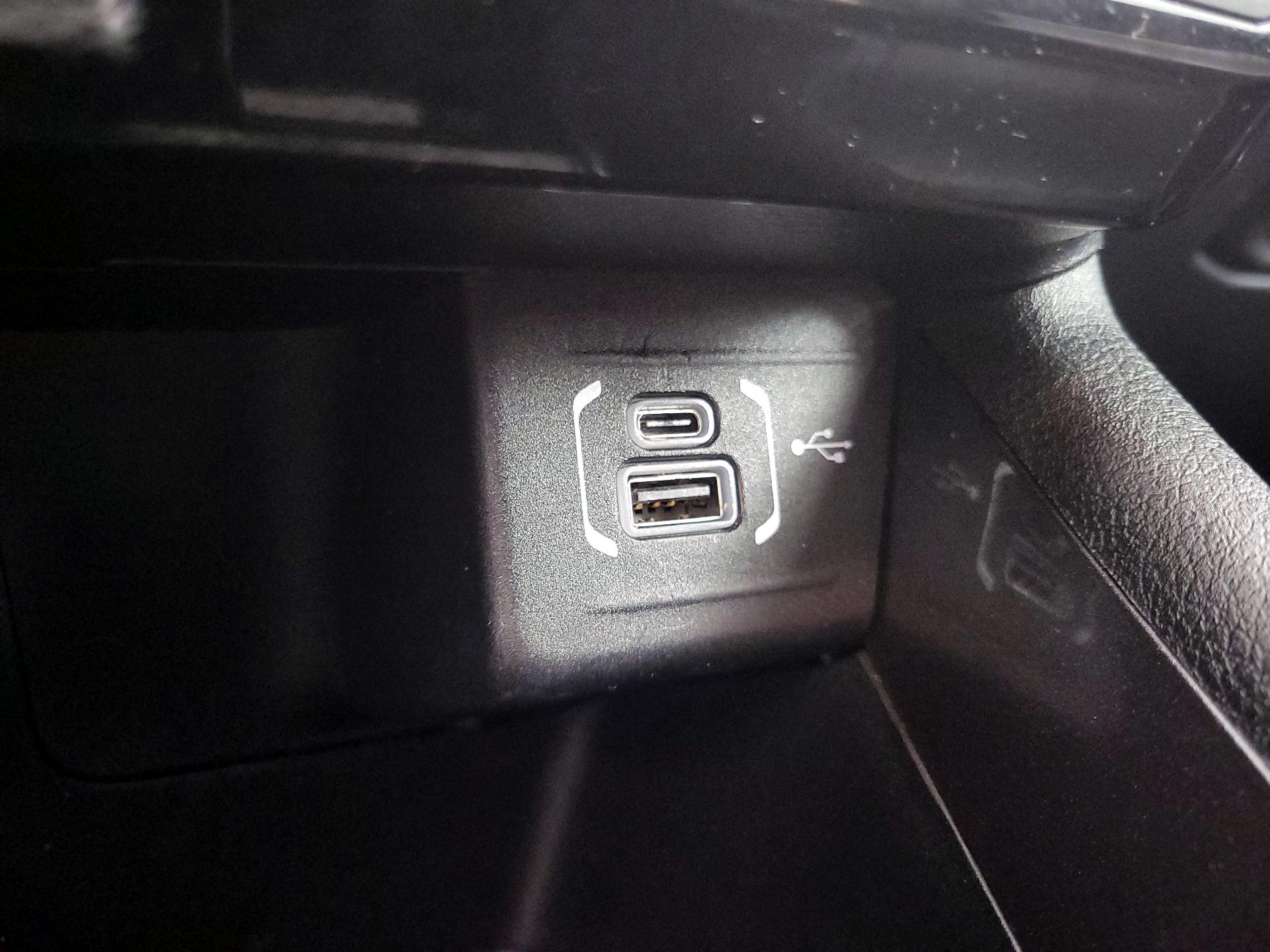 Thumbnail: 2022 Jeep Compass - 18