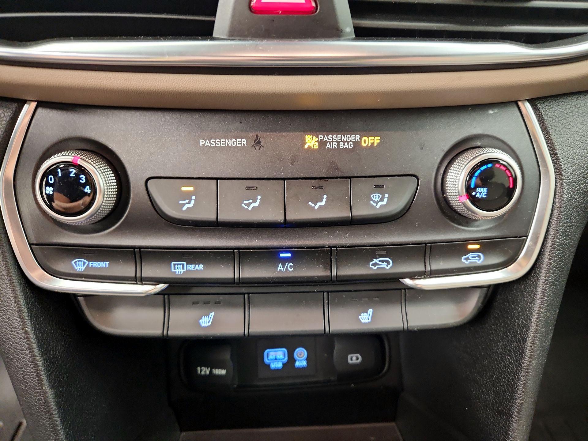 Thumbnail: 2020 Hyundai Santa Fe - 16