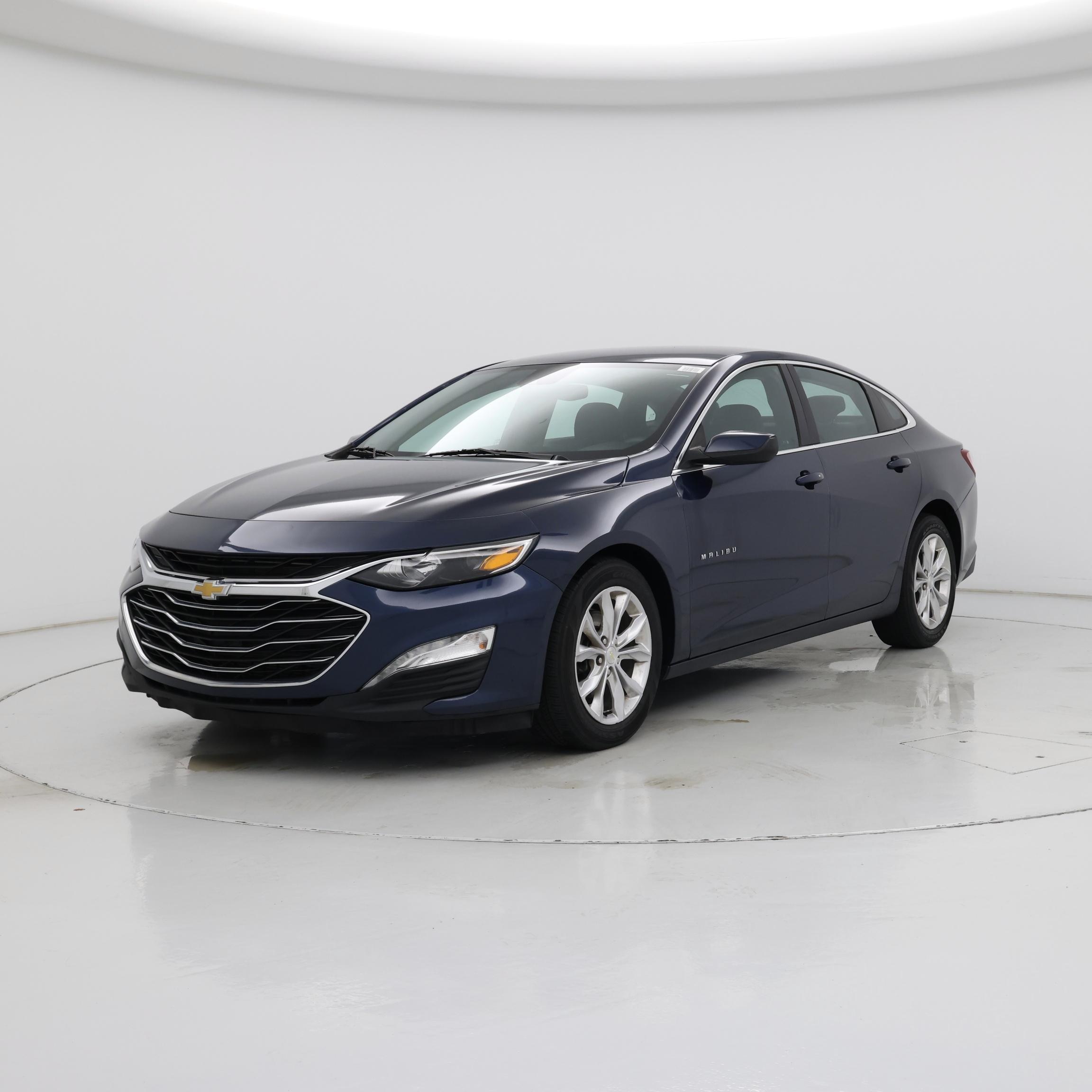 Thumbnail: 2021 Chevrolet Malibu - 4