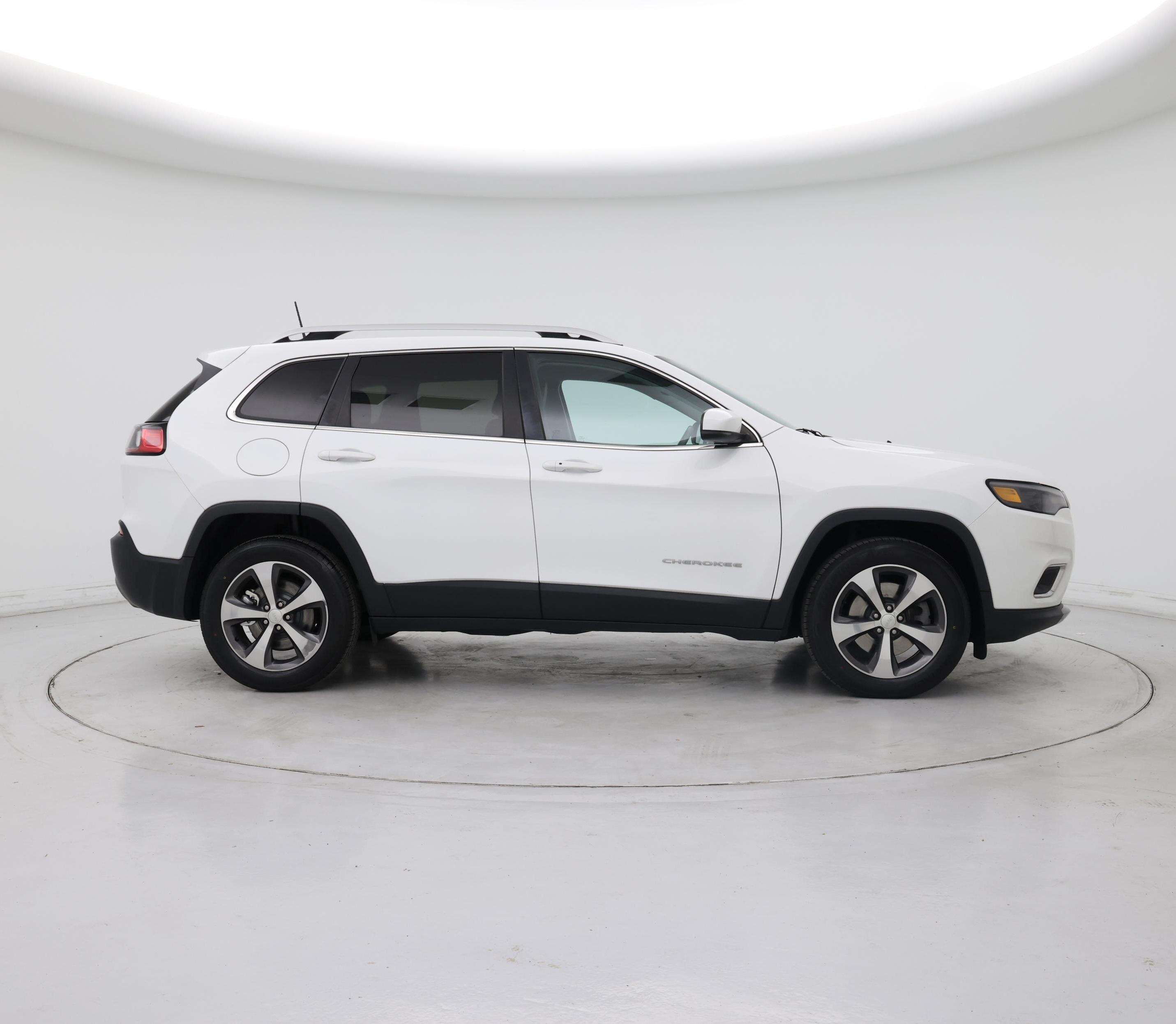 Thumbnail: 2019 Jeep Cherokee - 7