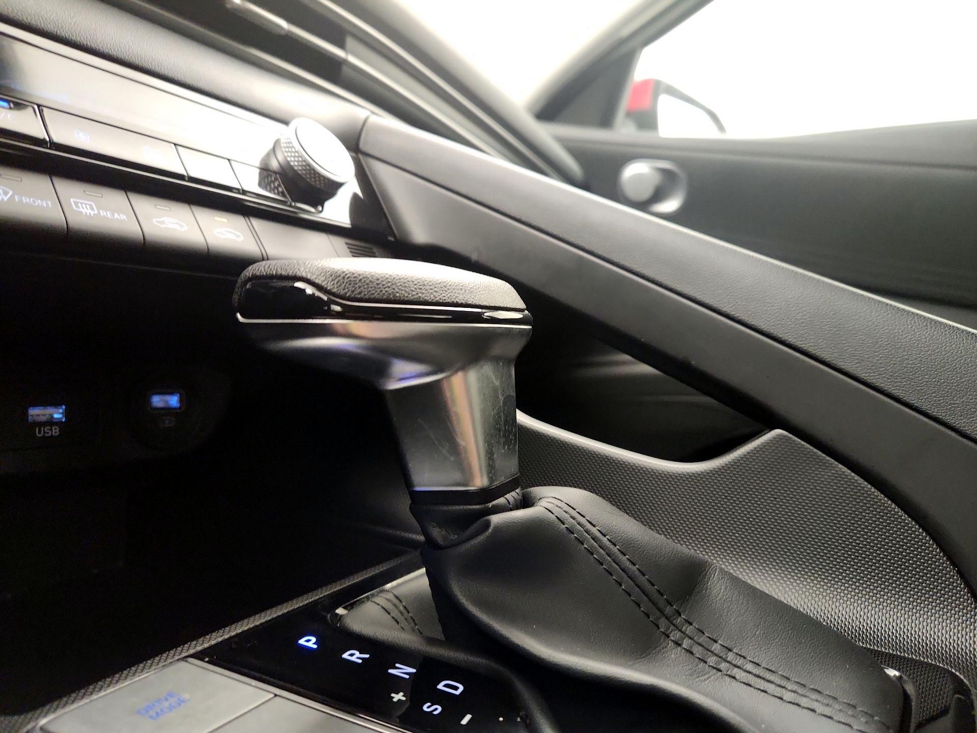 Thumbnail: 2023 Hyundai Elantra - 17