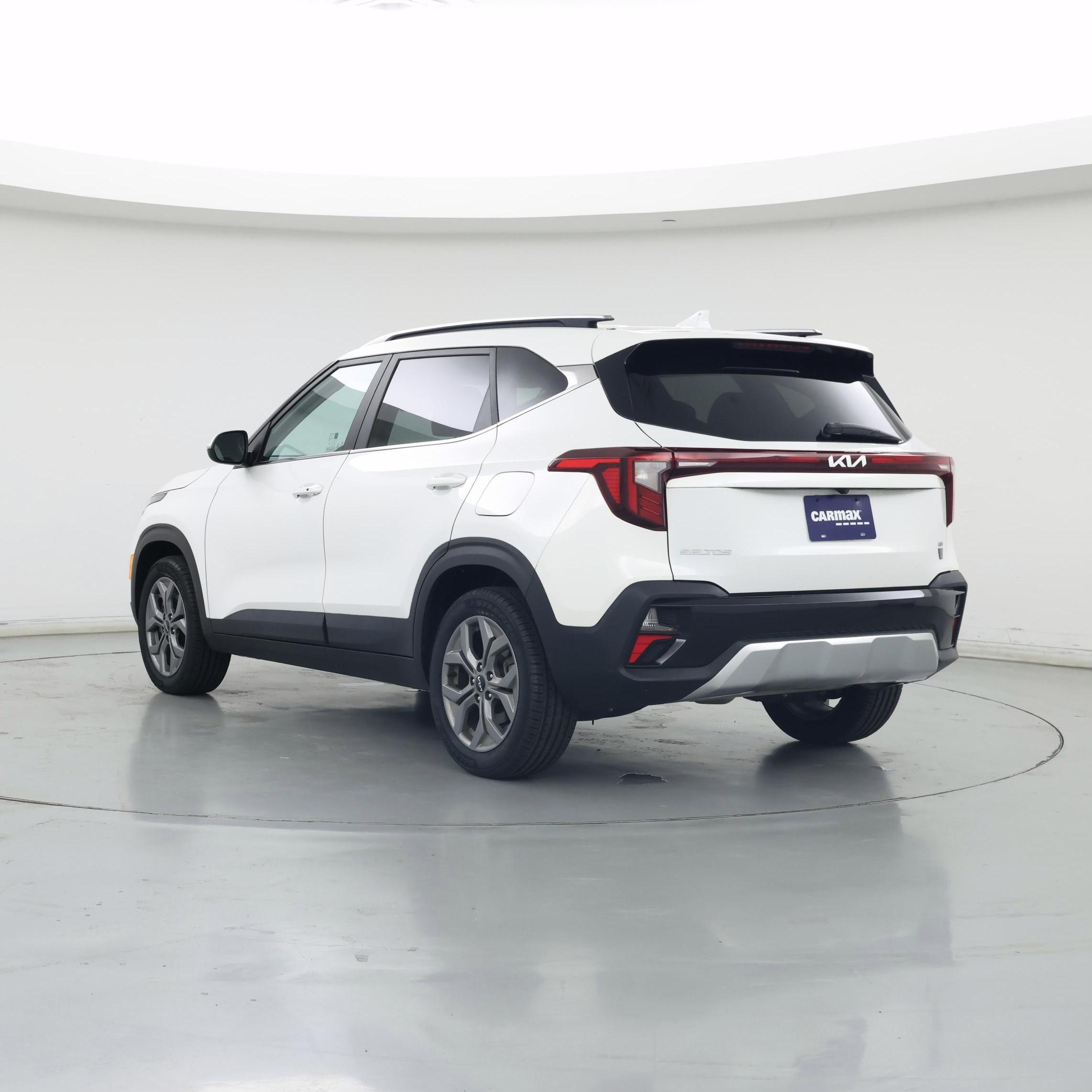 Thumbnail: 2024 Kia Seltos - 2