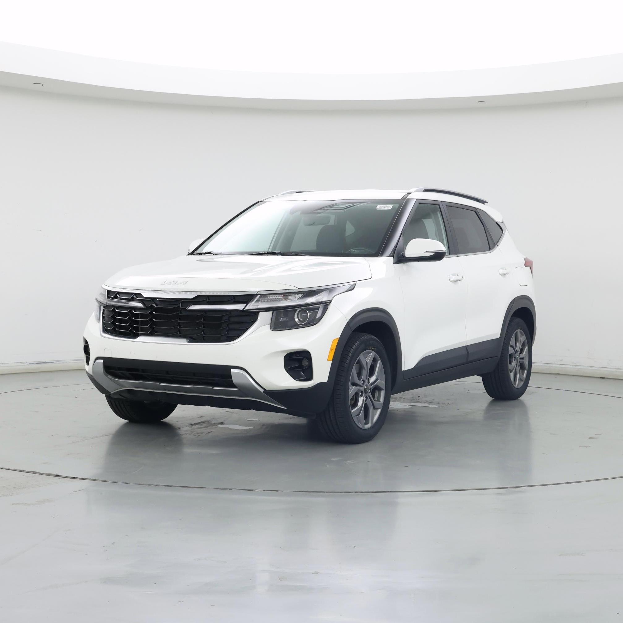Thumbnail: 2024 Kia Seltos - 4