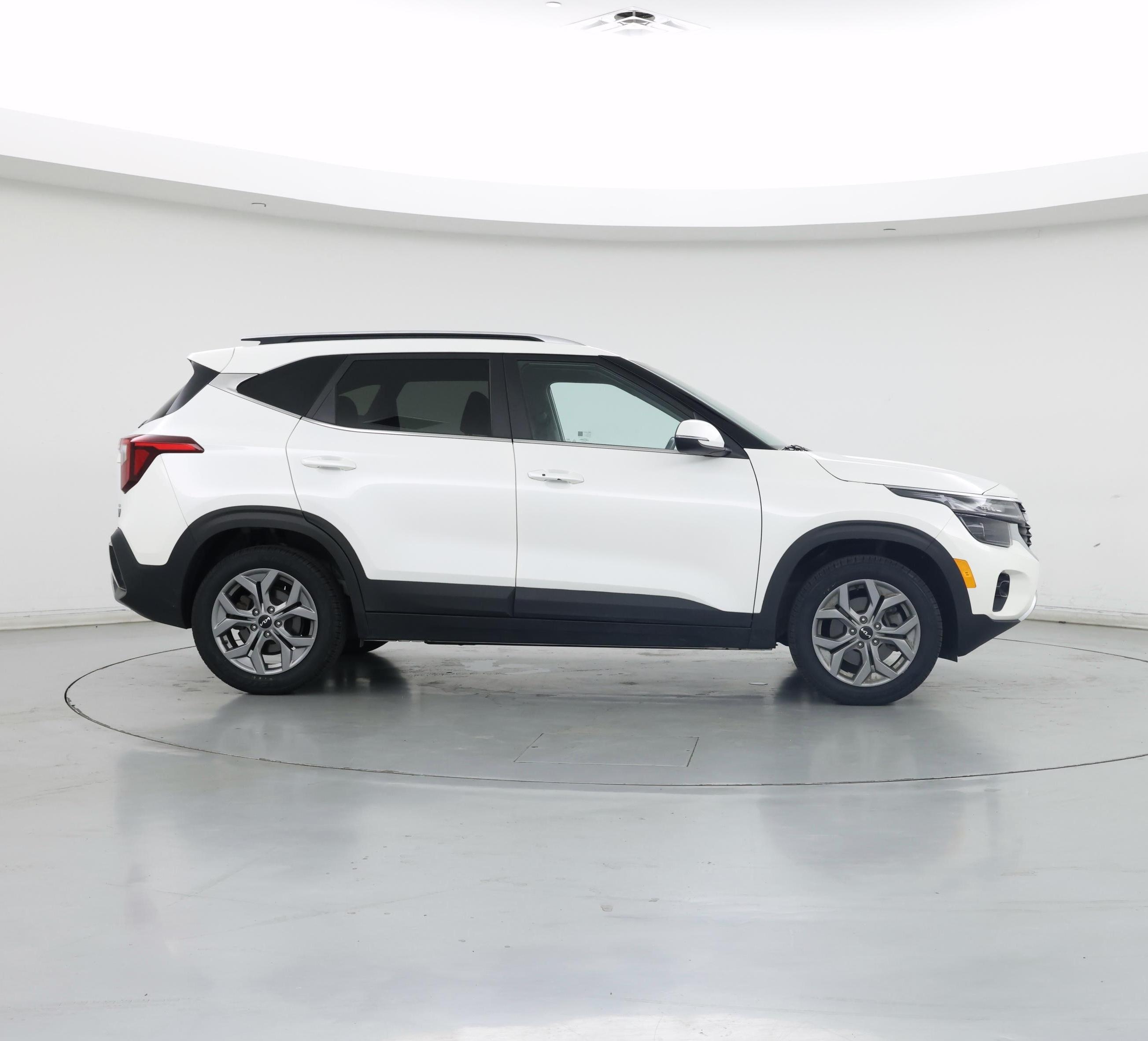 Thumbnail: 2024 Kia Seltos - 7
