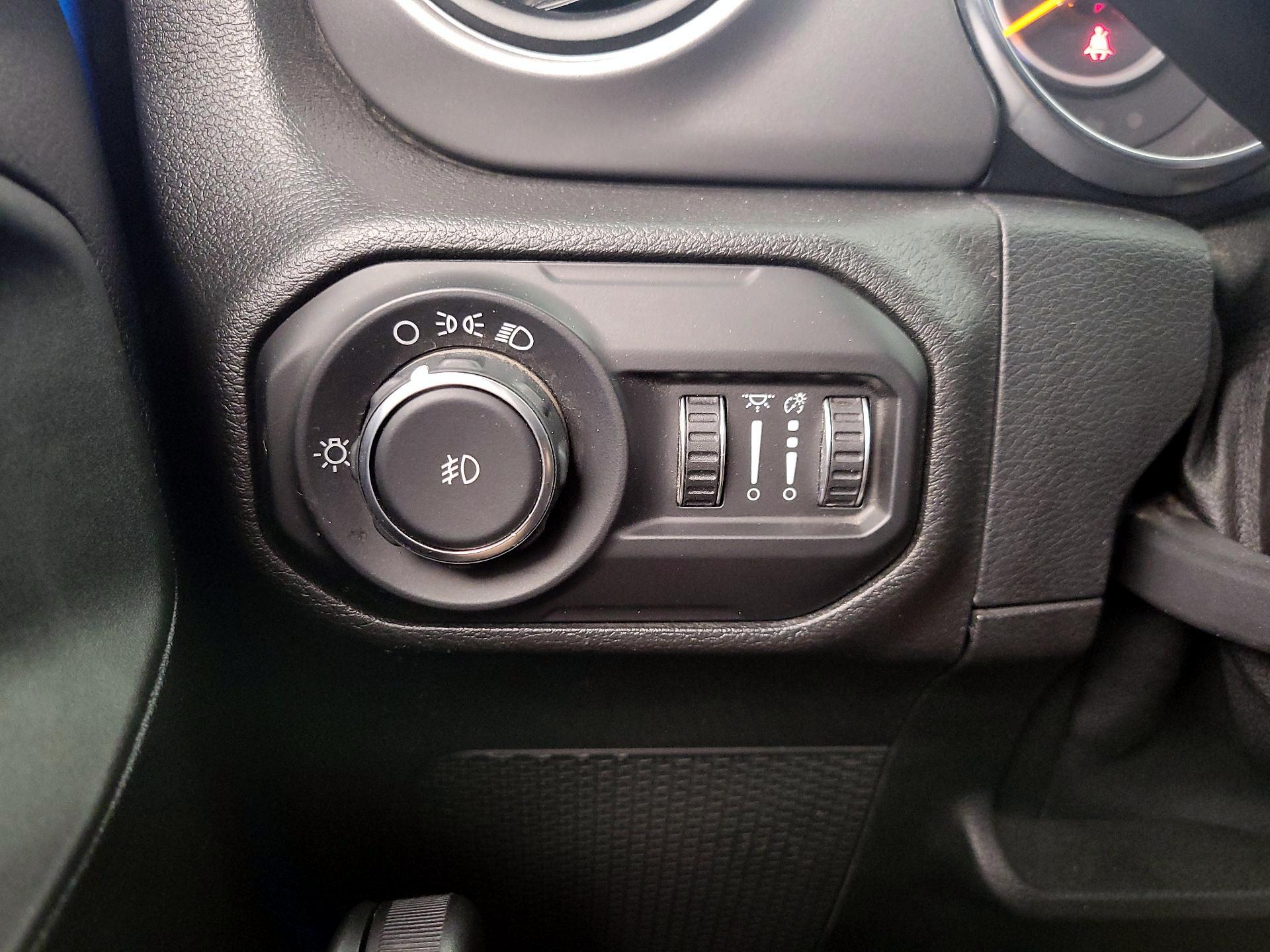 Thumbnail: 2021 Jeep Wrangler - 13
