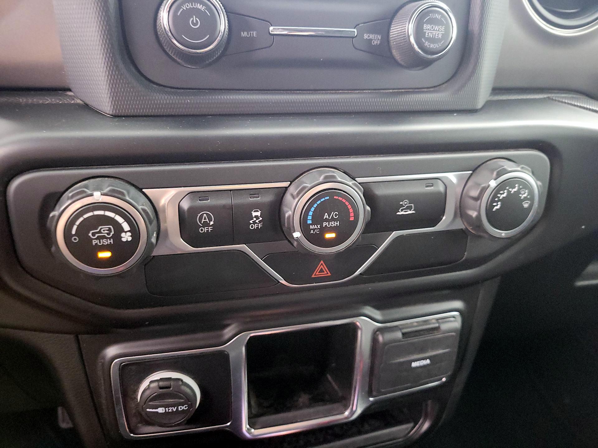 Thumbnail: 2021 Jeep Wrangler - 16