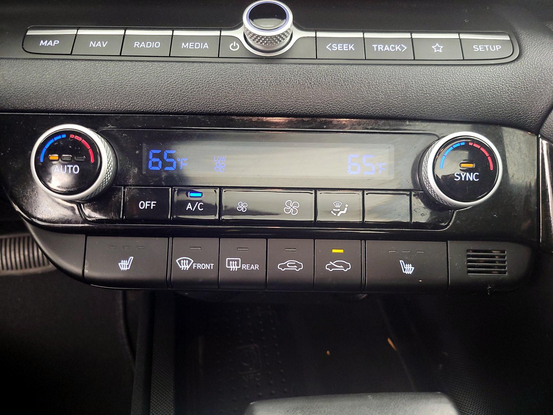 Thumbnail: 2021 Hyundai Elantra - 16