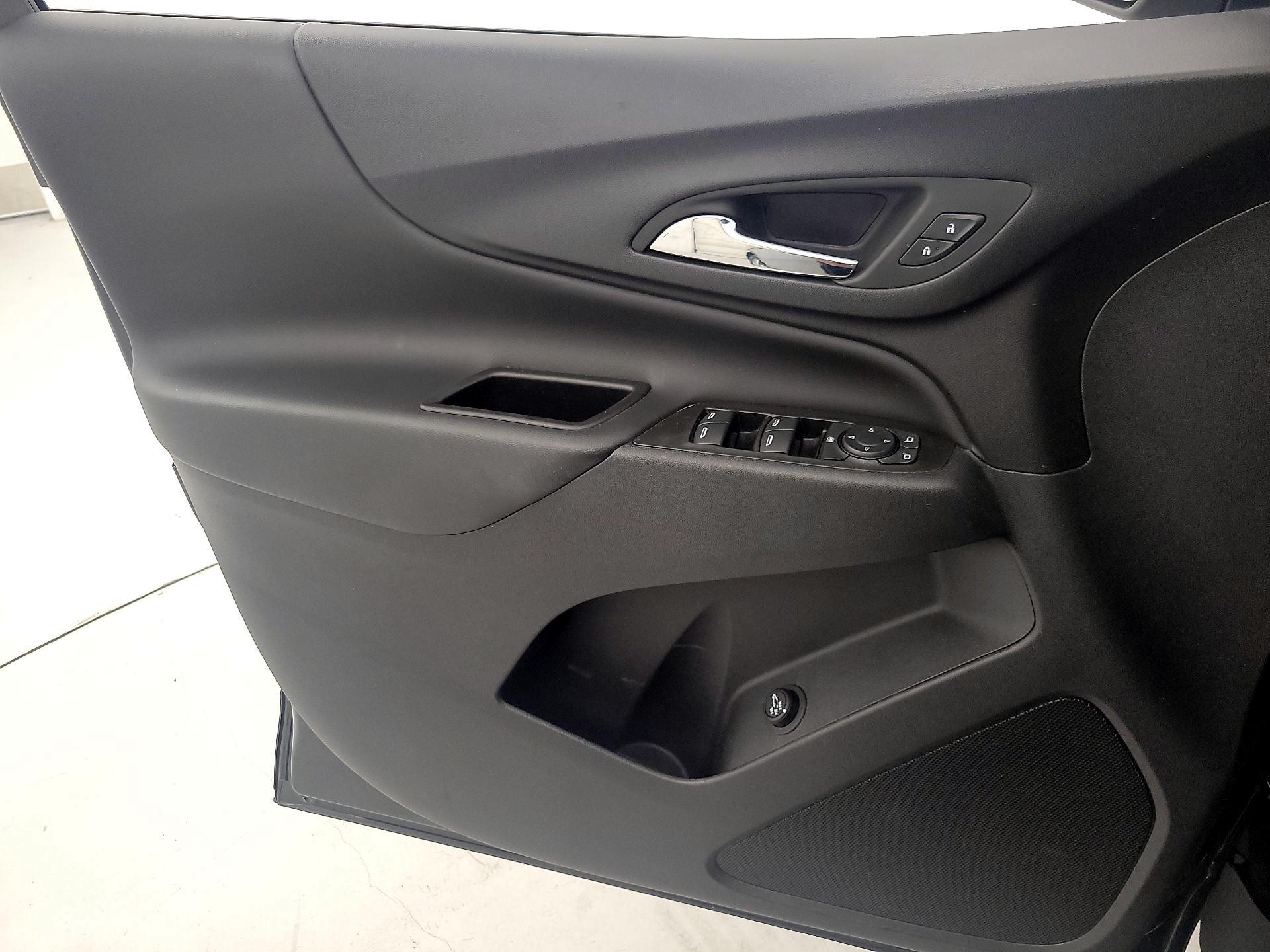 Thumbnail: 2022 Chevrolet Equinox - 12