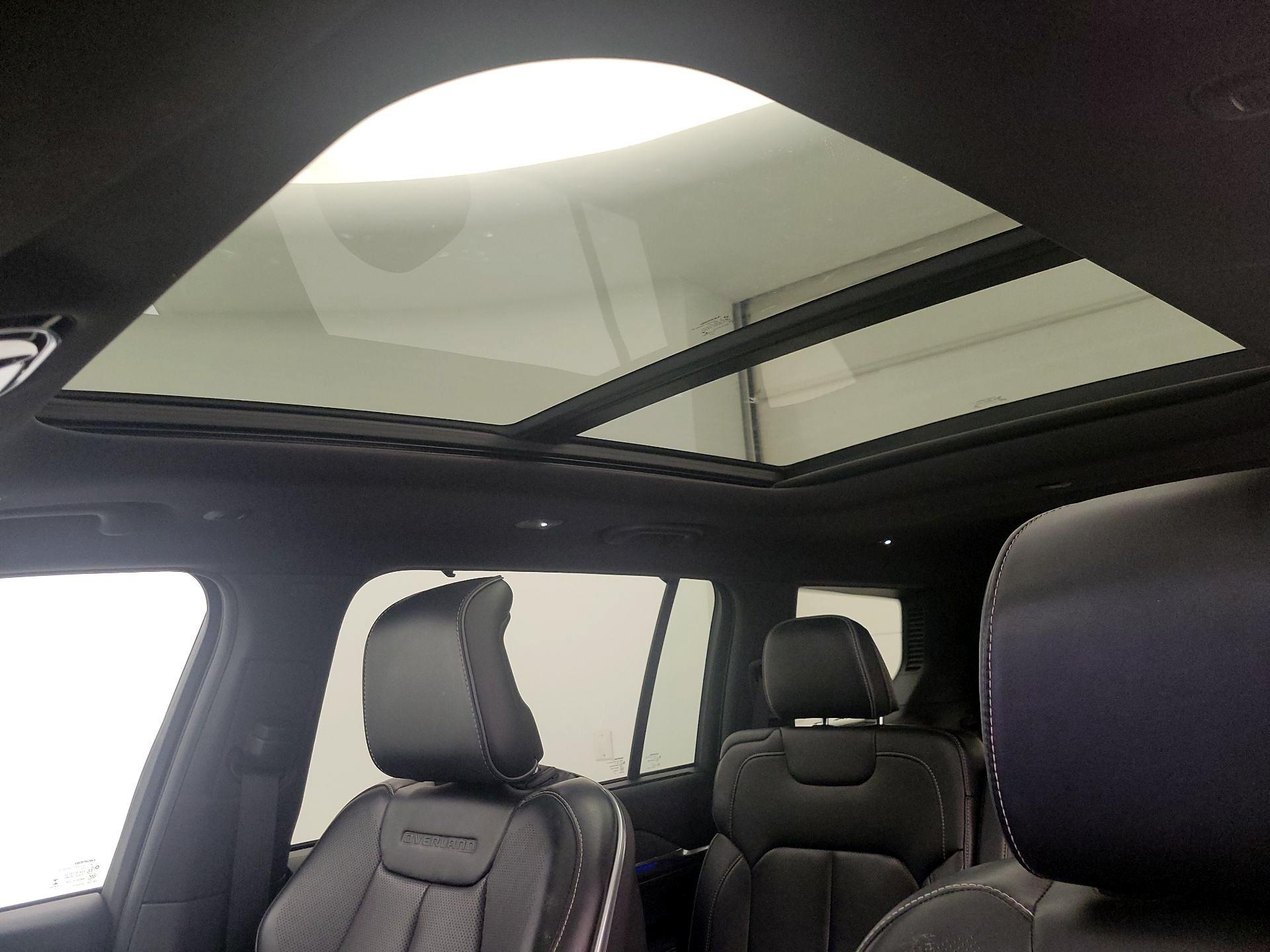 Thumbnail: 2021 Jeep Grand Cherokee - 20