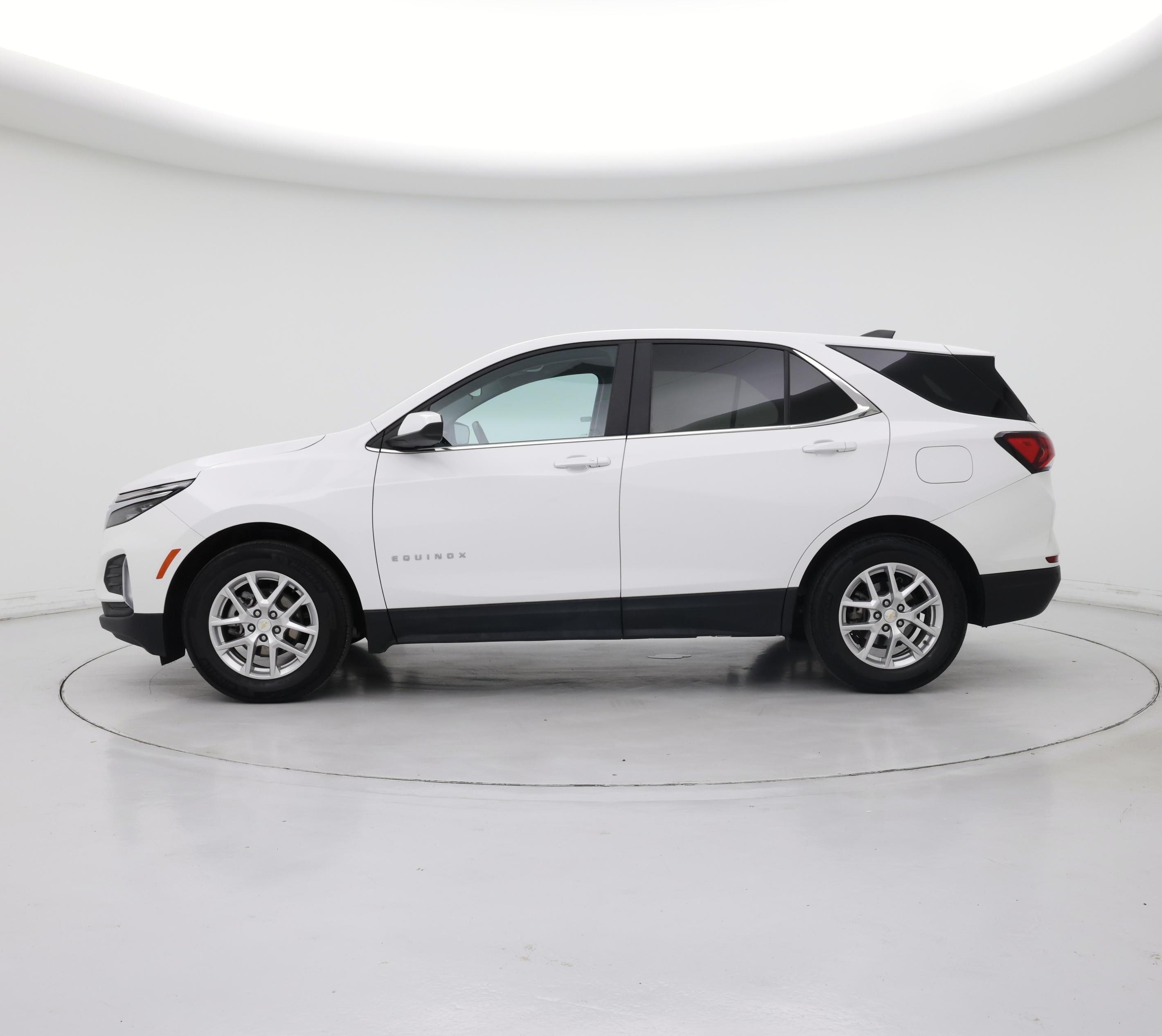 Thumbnail: 2022 Chevrolet Equinox - 3