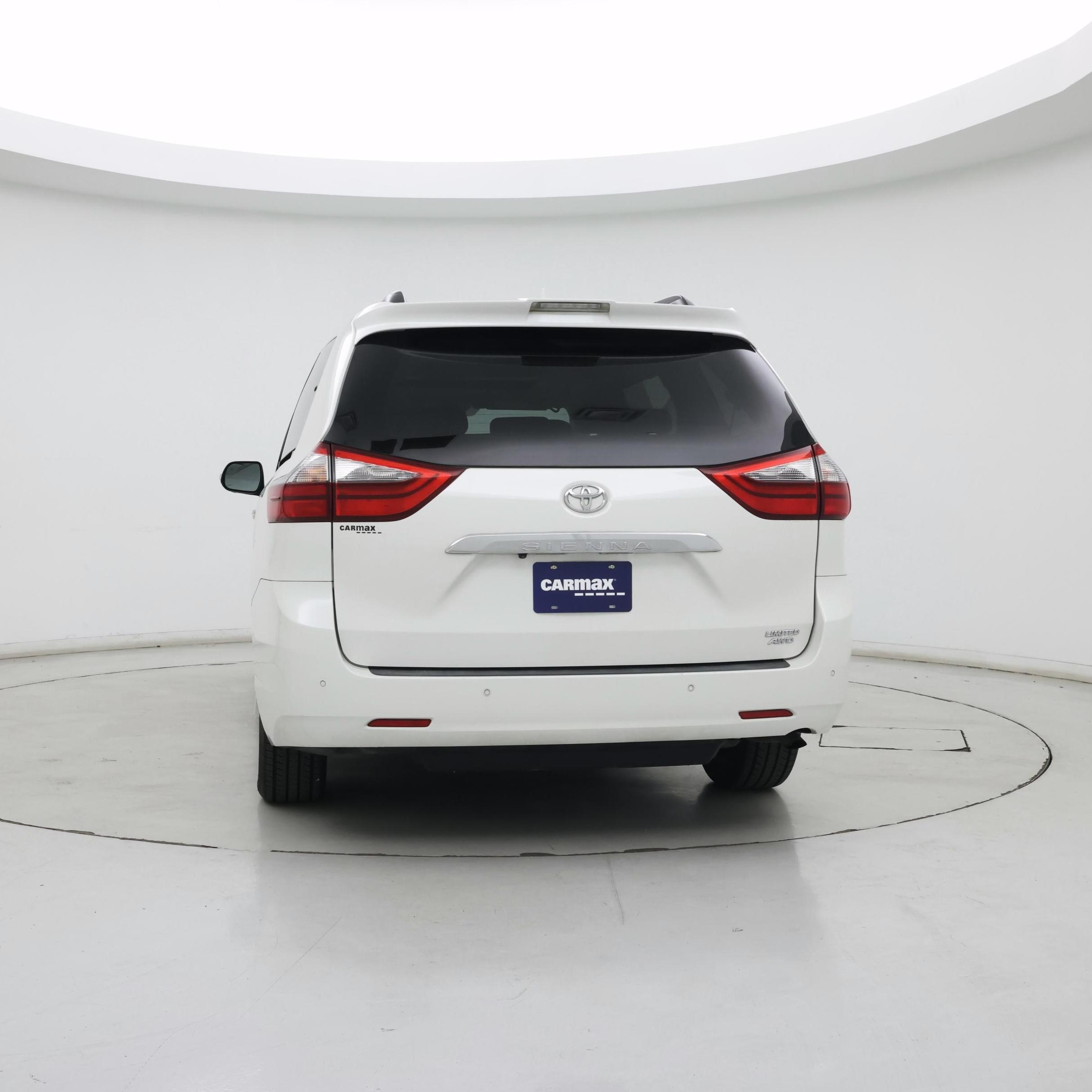 Thumbnail: 2020 Toyota Sienna - 6