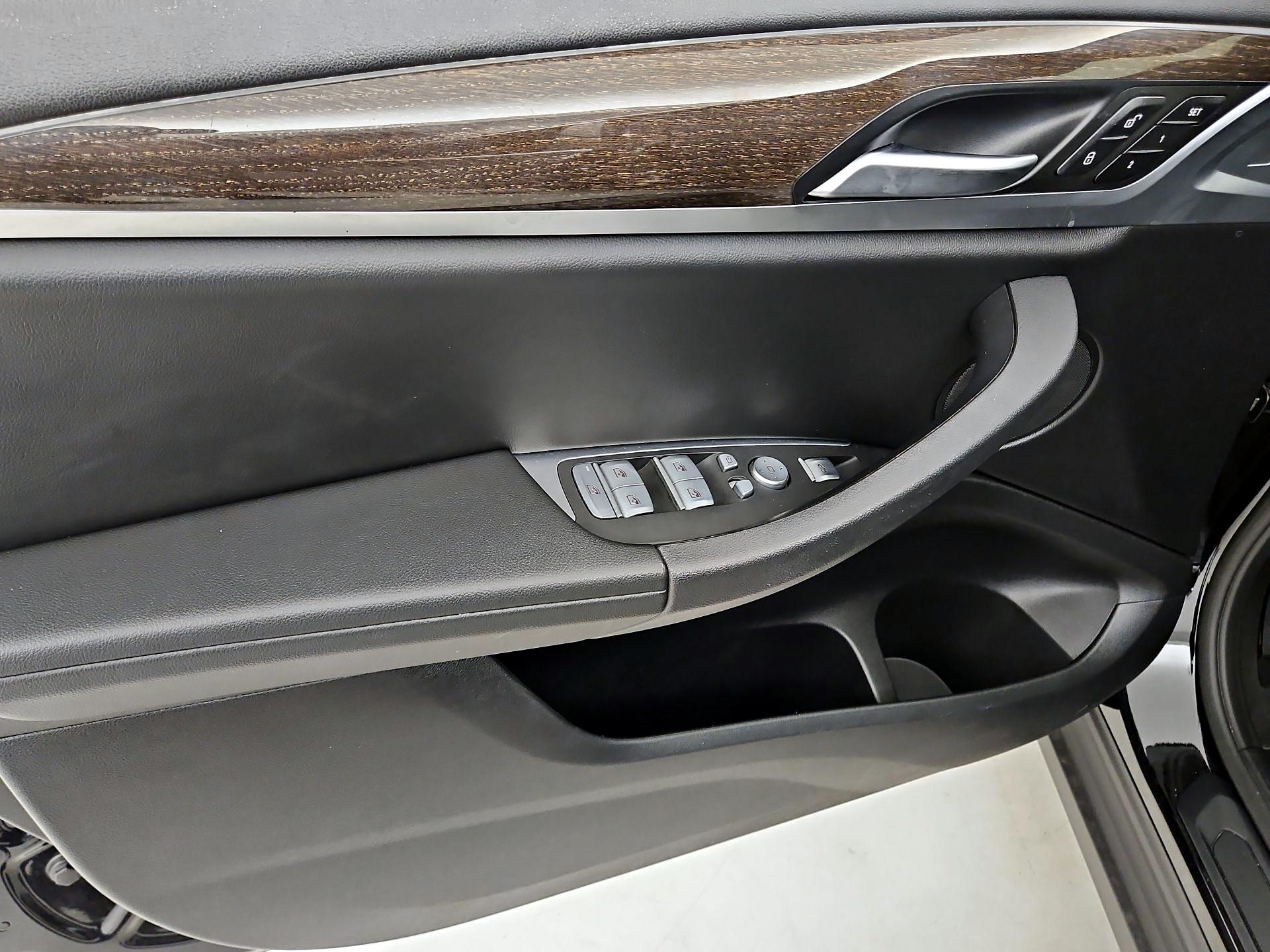 Thumbnail: 2022 BMW X4 - 12
