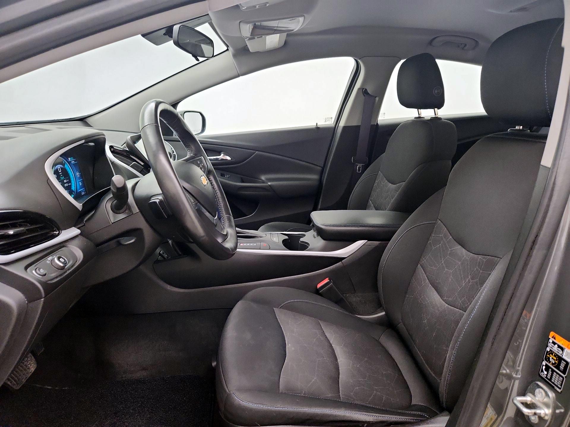Thumbnail: 2017 Chevrolet Volt - 11