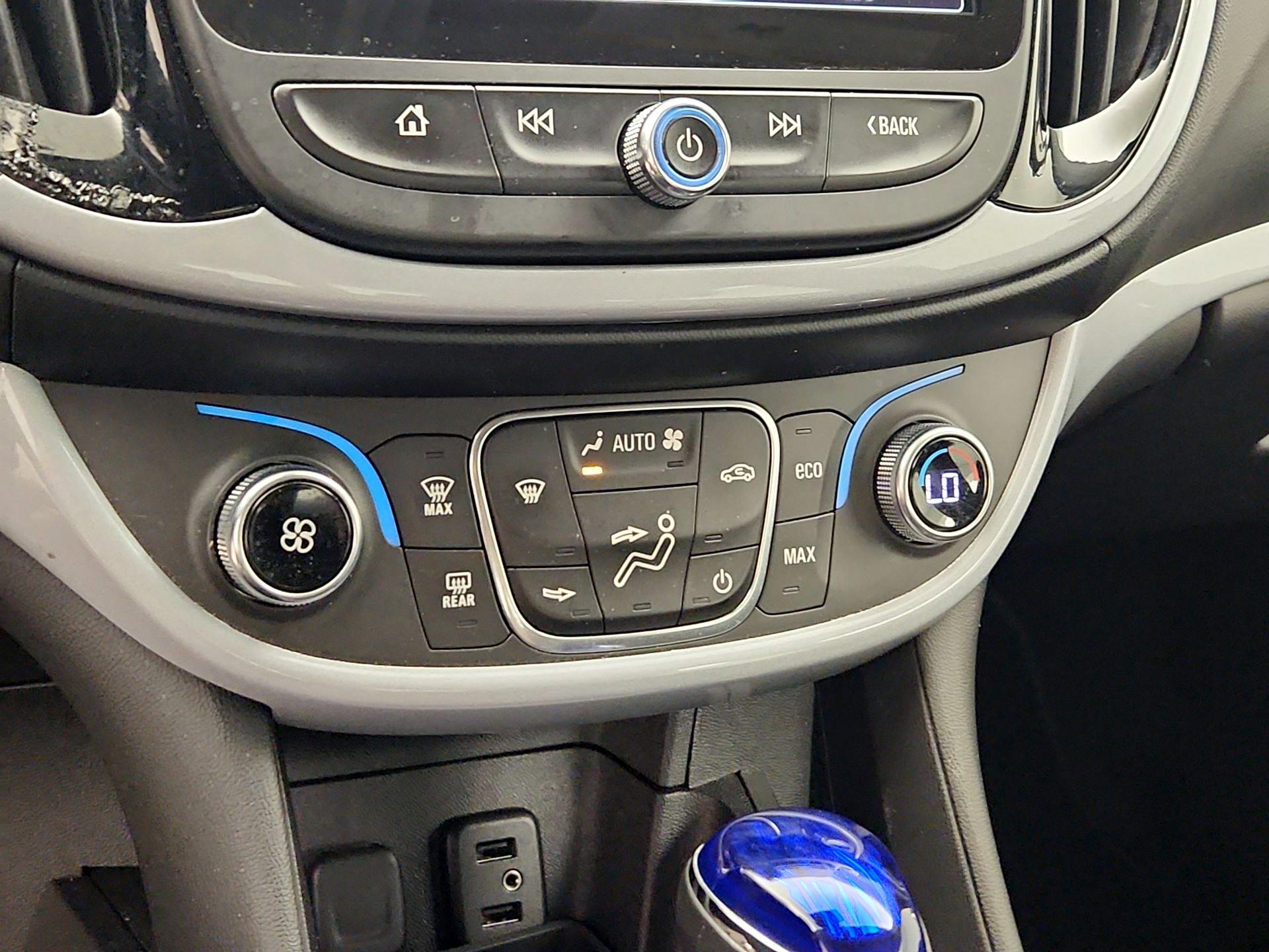Thumbnail: 2017 Chevrolet Volt - 17