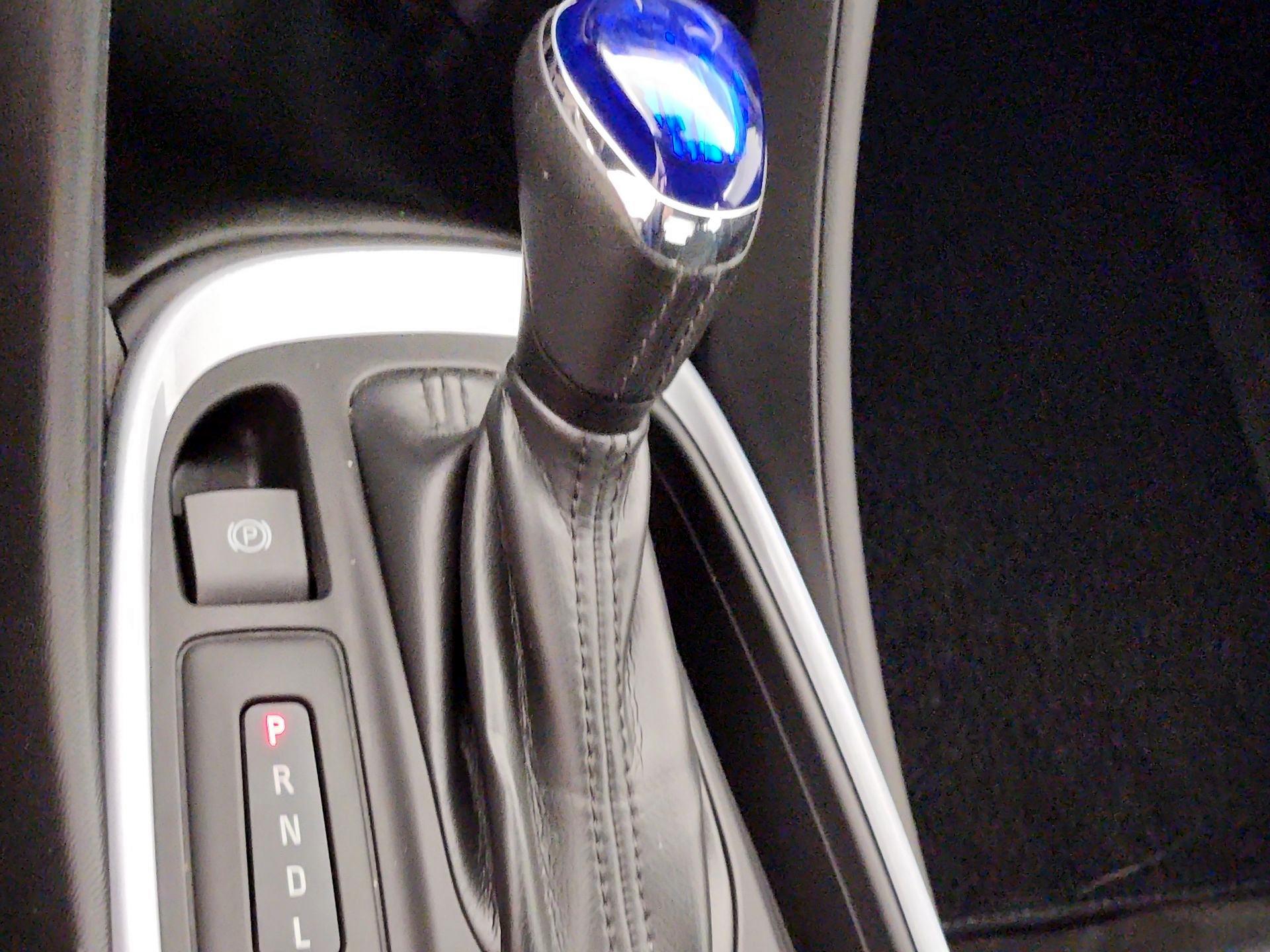 Thumbnail: 2017 Chevrolet Volt - 18