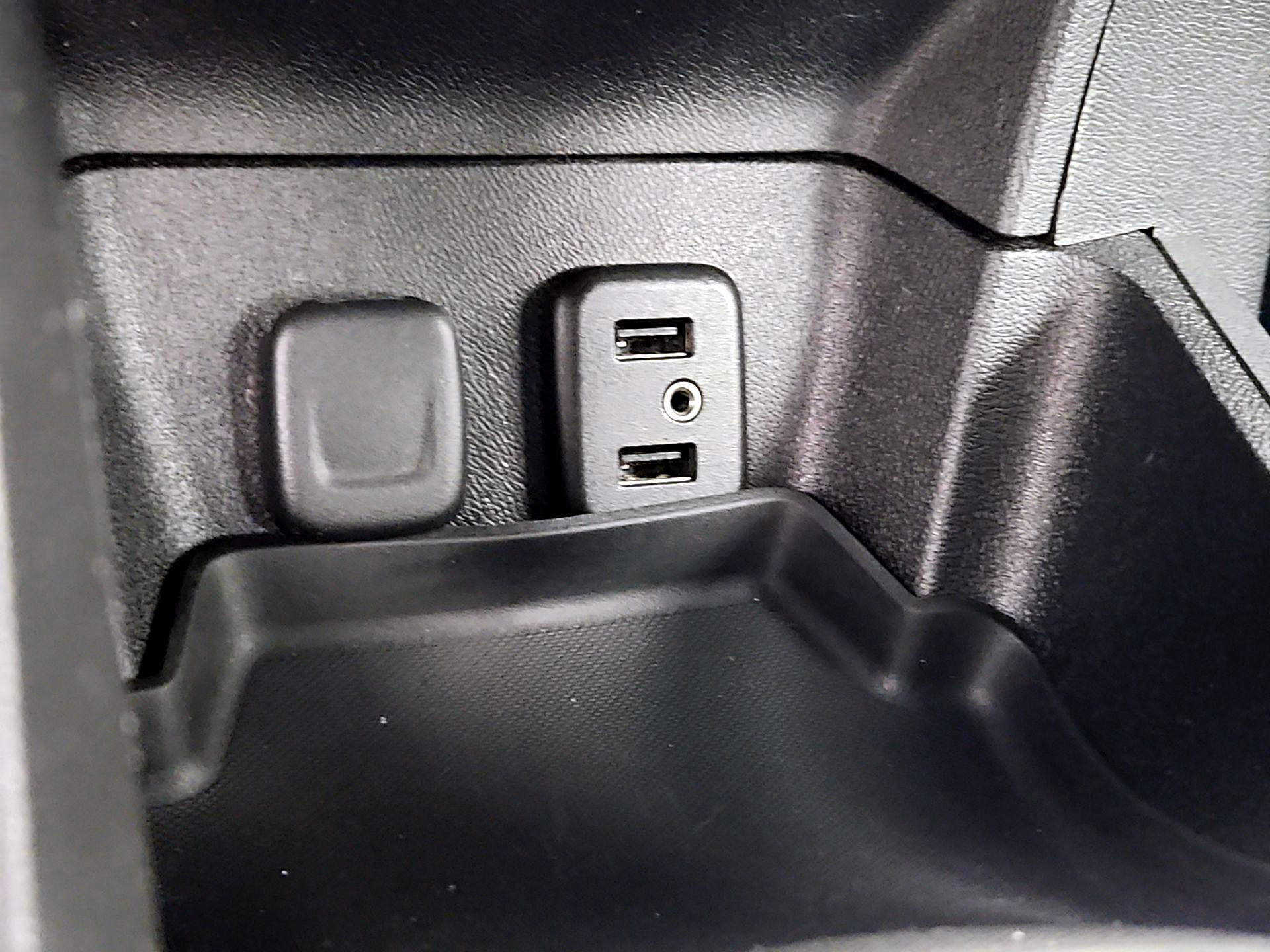 Thumbnail: 2017 Chevrolet Volt - 19