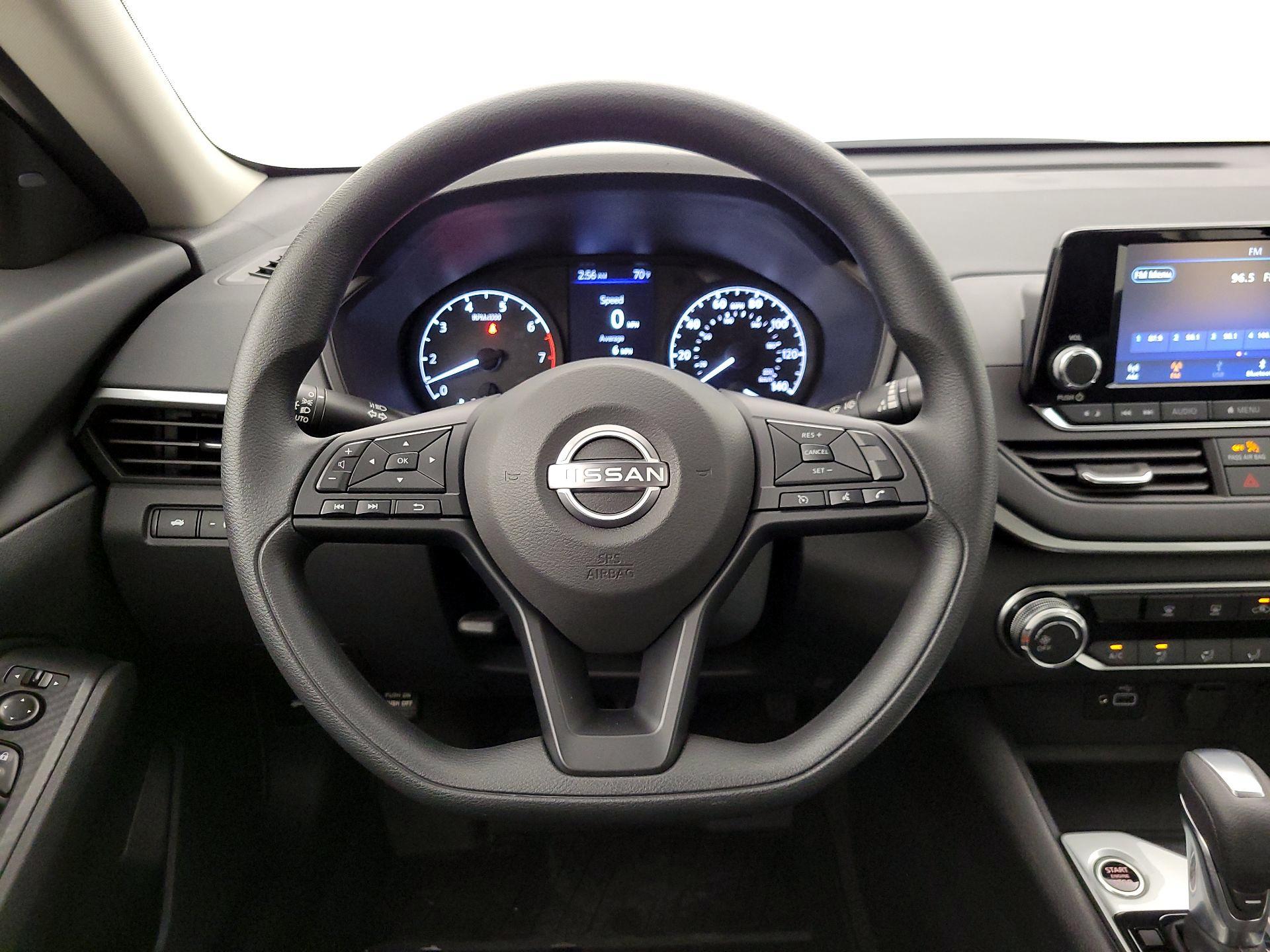 Thumbnail: 2023 Nissan Altima - 10
