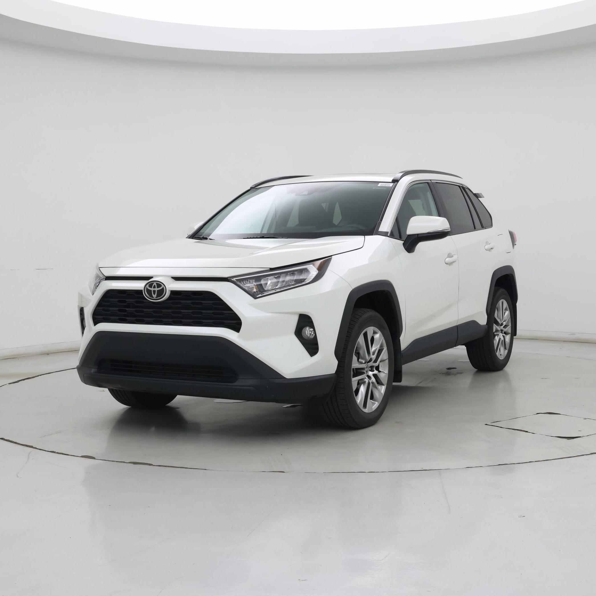 Thumbnail: 2021 Toyota RAV4 - 4