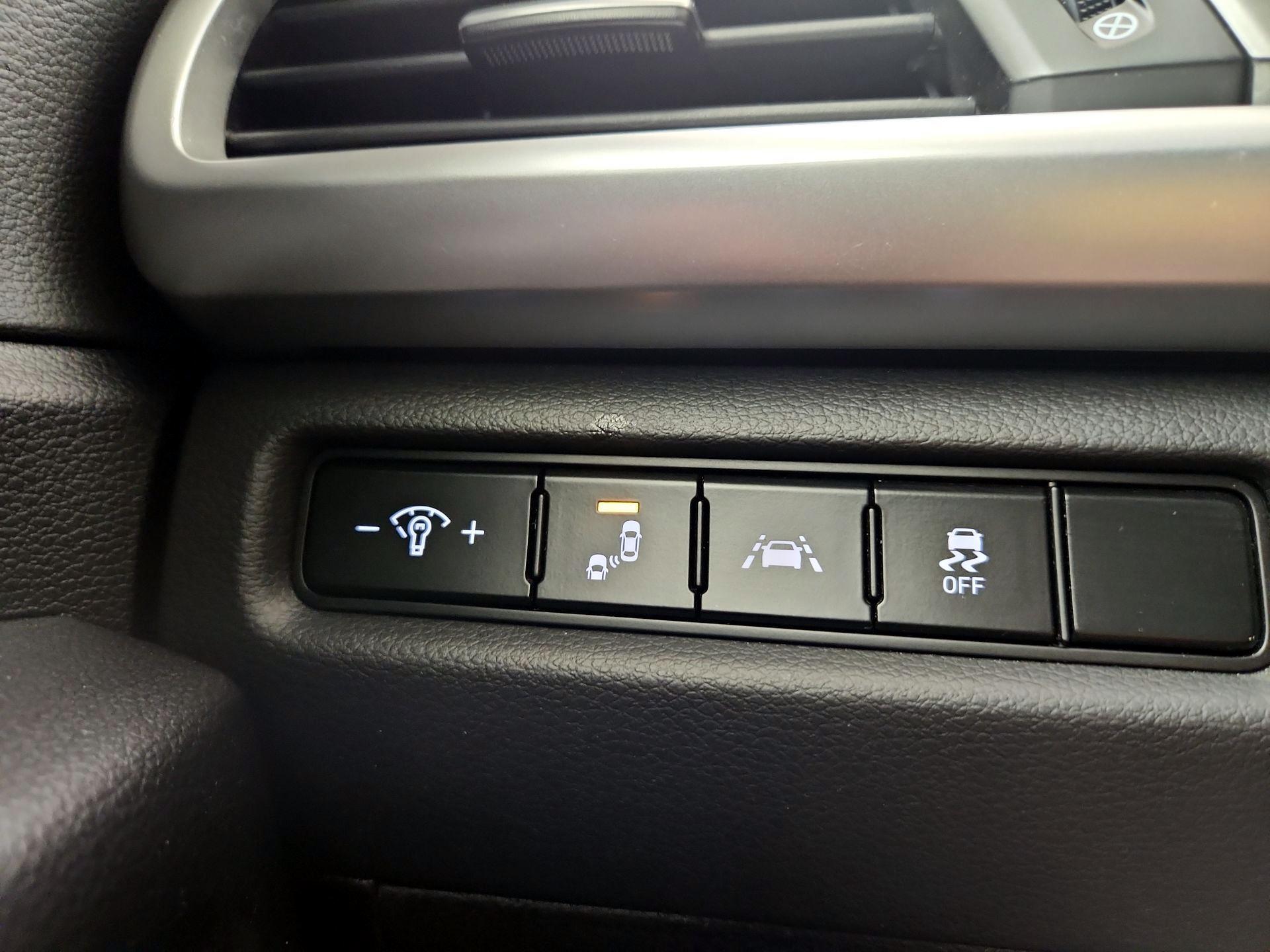Thumbnail: 2020 Kia Telluride - 13
