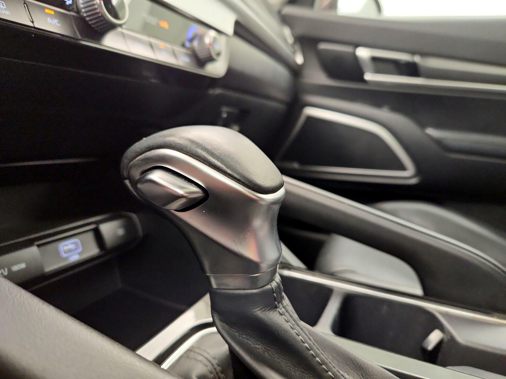 Thumbnail: 2020 Kia Telluride - 17